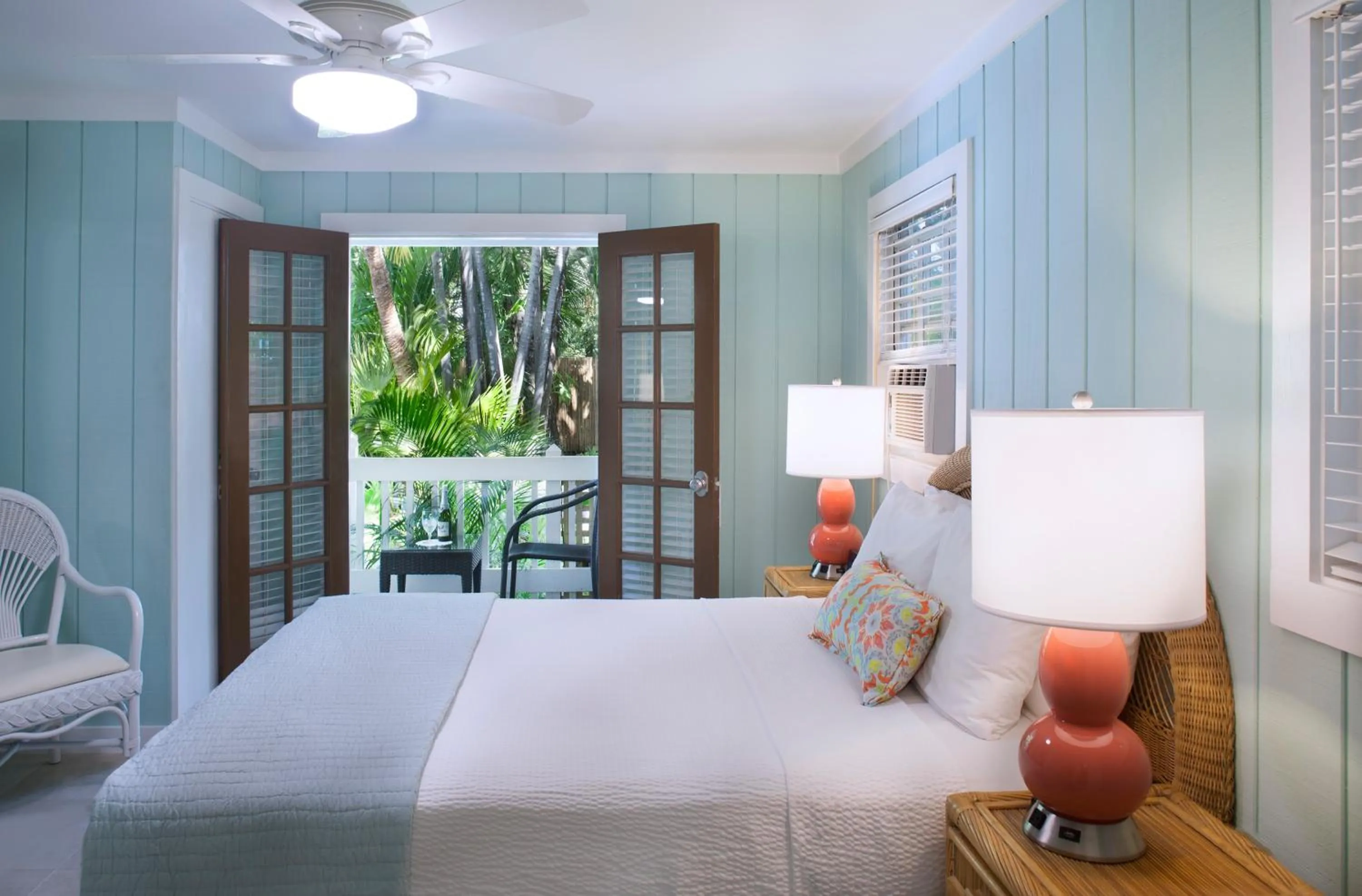 Bed in Westwinds Inn