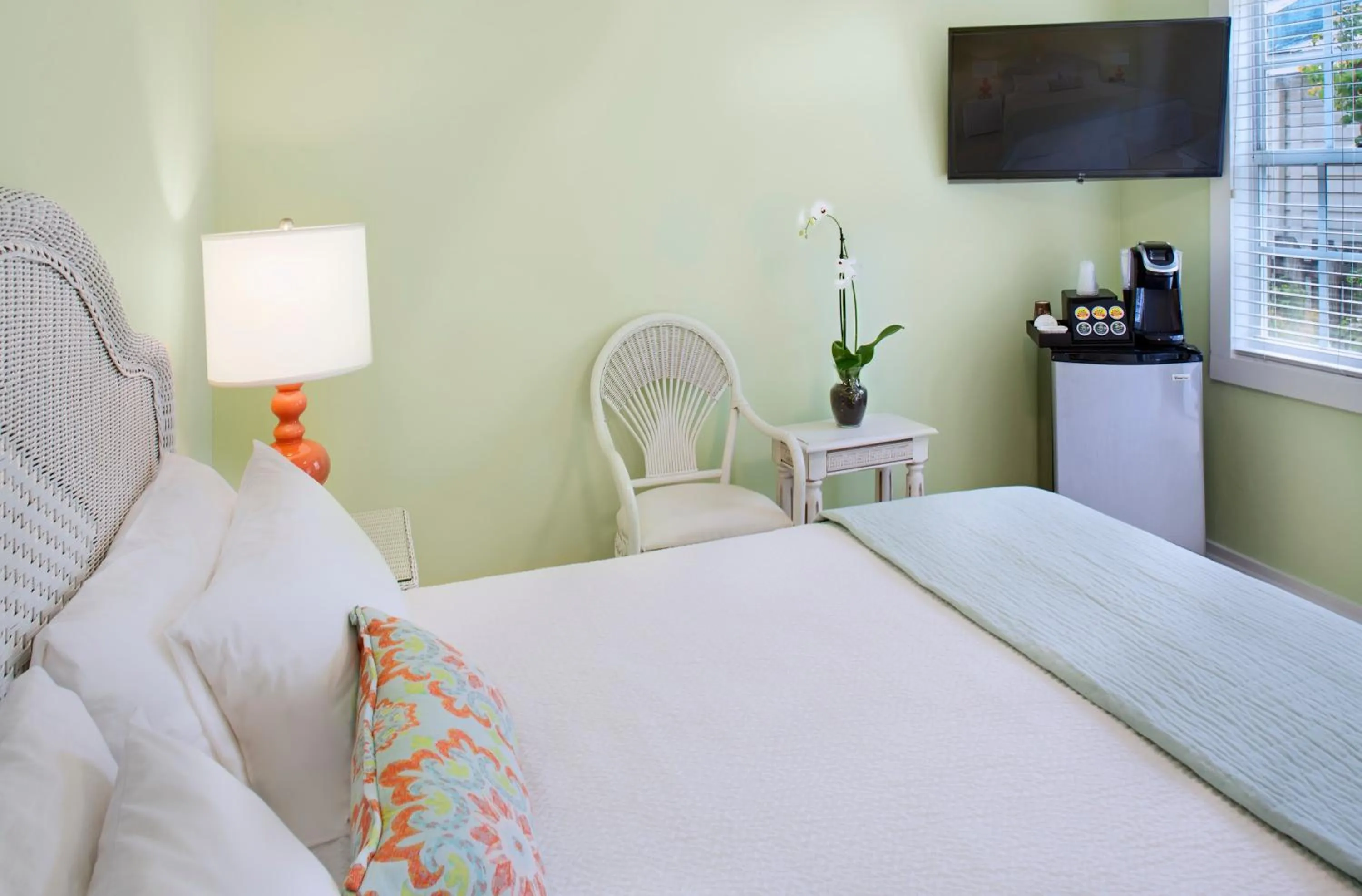 Bed in Westwinds Inn