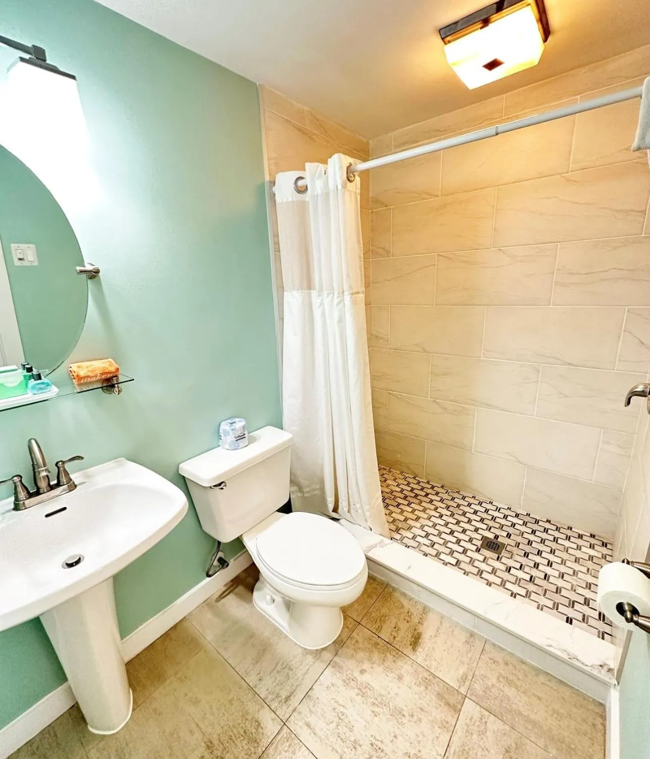 Shower in Westwinds Inn