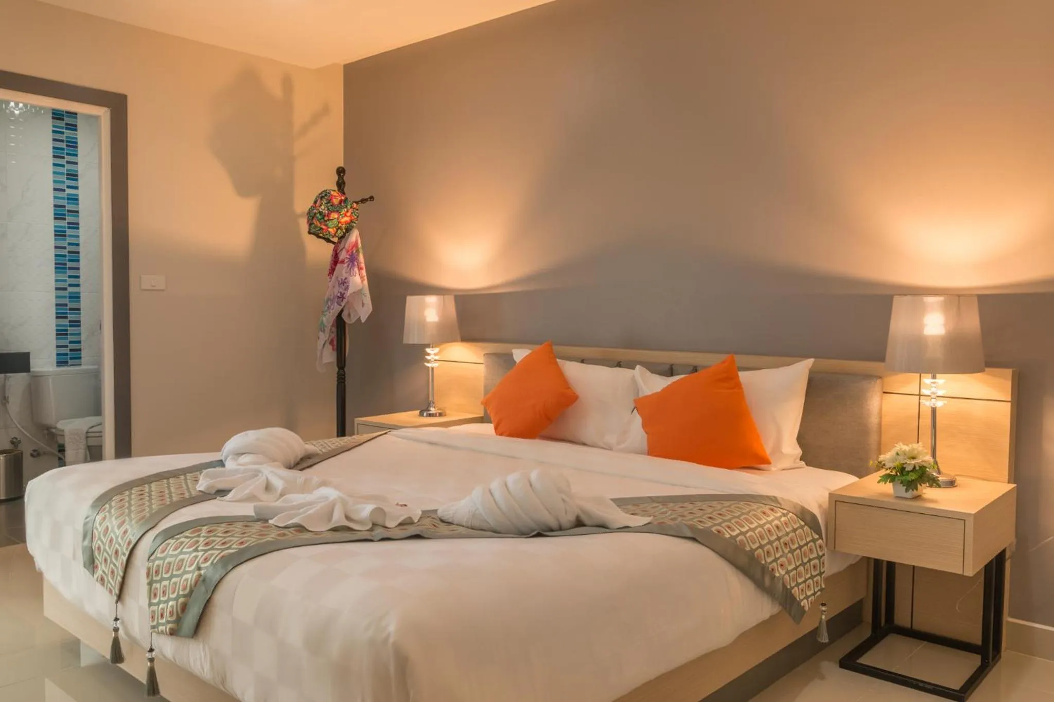 Bed in The Smart Hotel Hat Yai