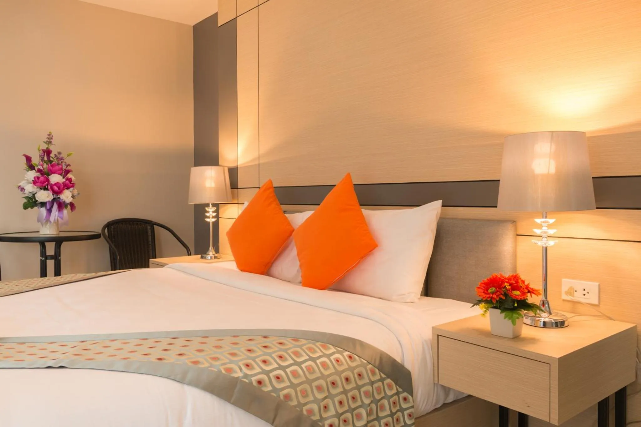 Bed in The Smart Hotel Hat Yai