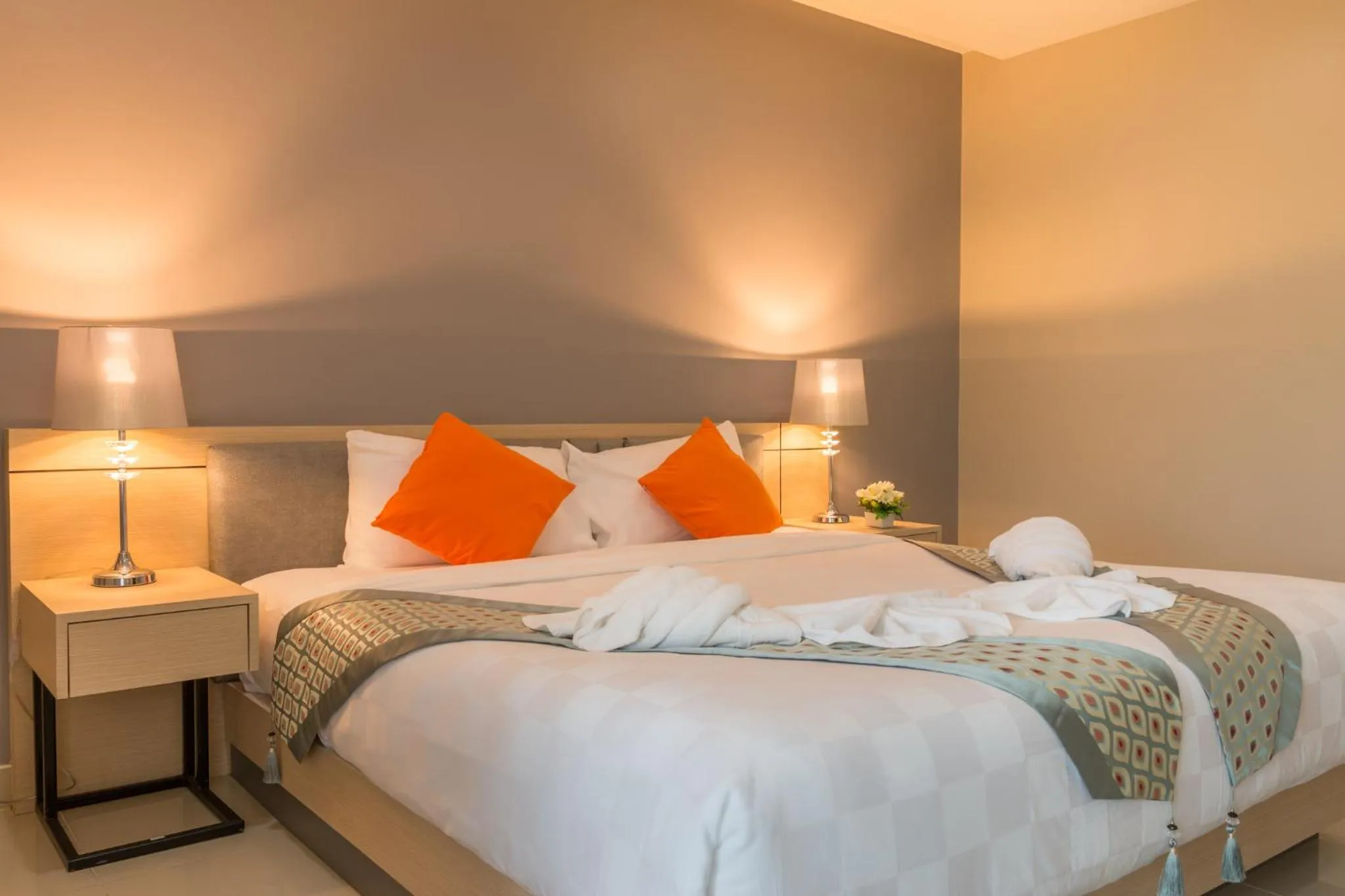 Bed in The Smart Hotel Hat Yai