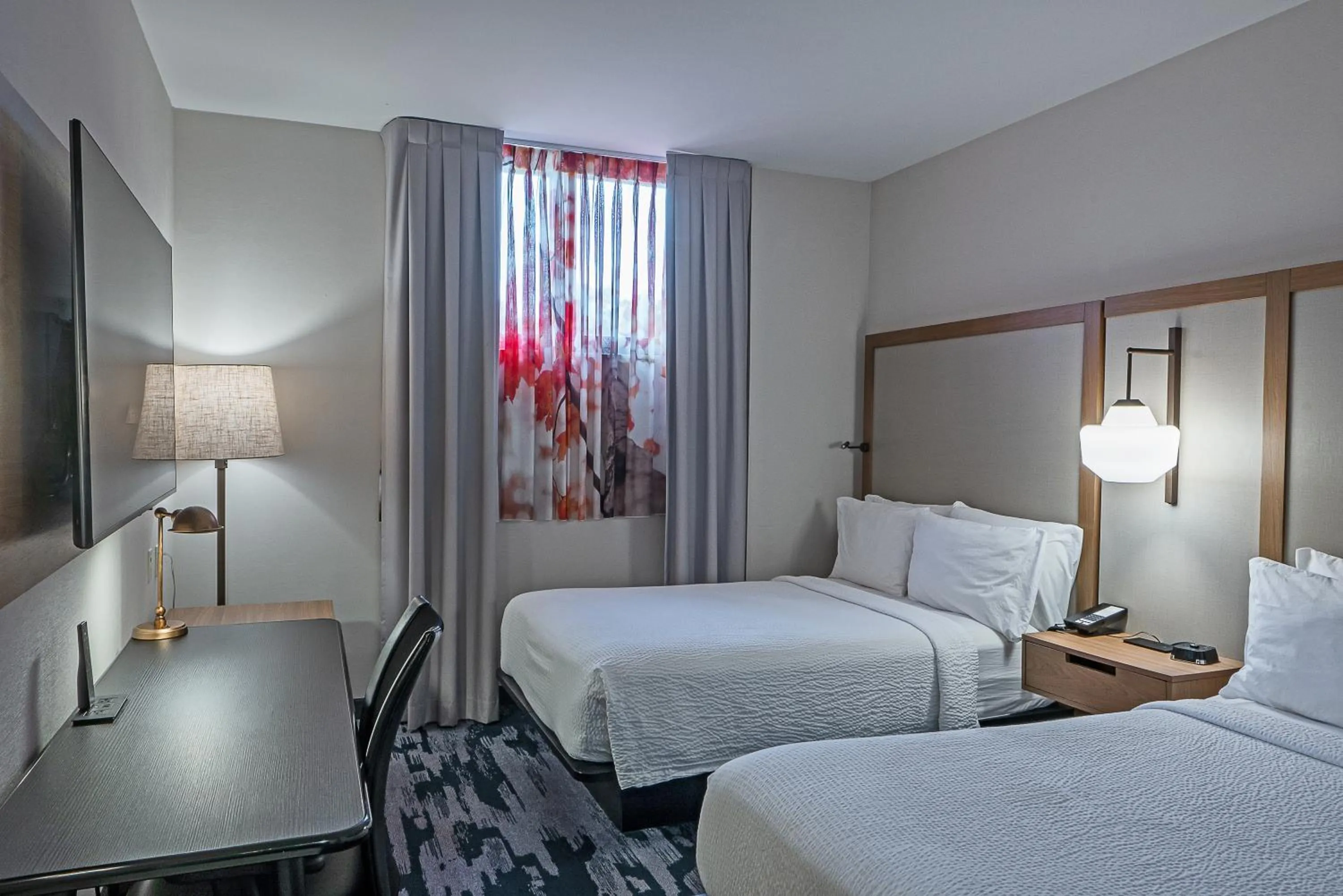 Bed in Fairfield Inn by Marriott New York LaGuardia Airport/Astoria