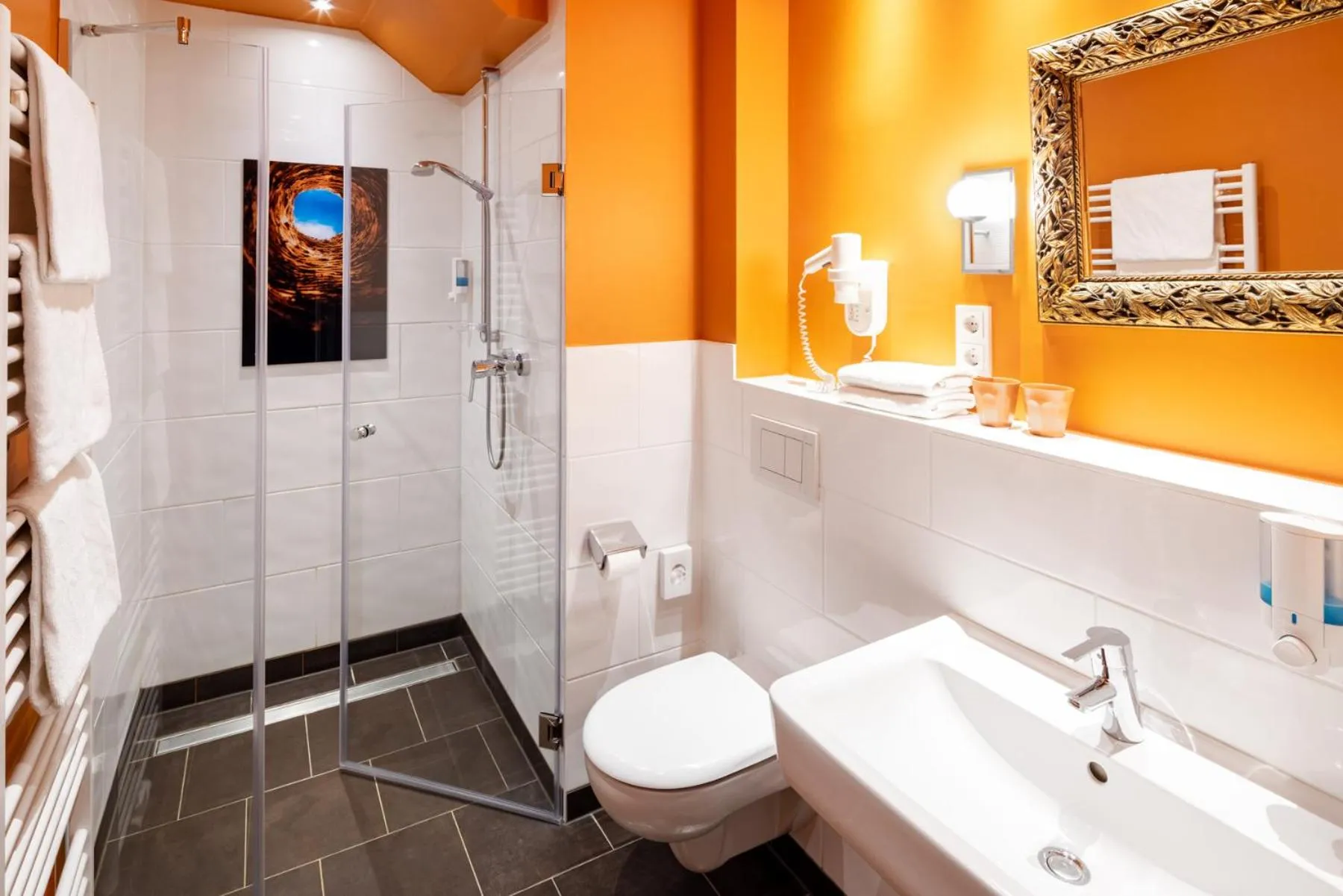 Bathroom in Schloss Hertefeld & Hertefeldhof