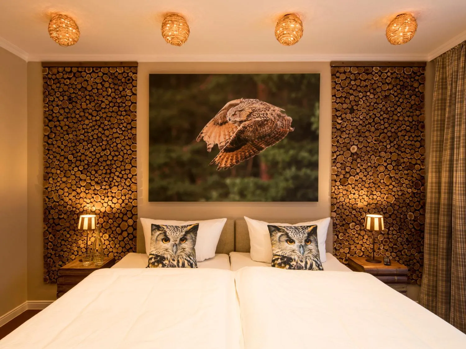 Photo of the whole room, Bed in Schloss Hertefeld & Hertefeldhof