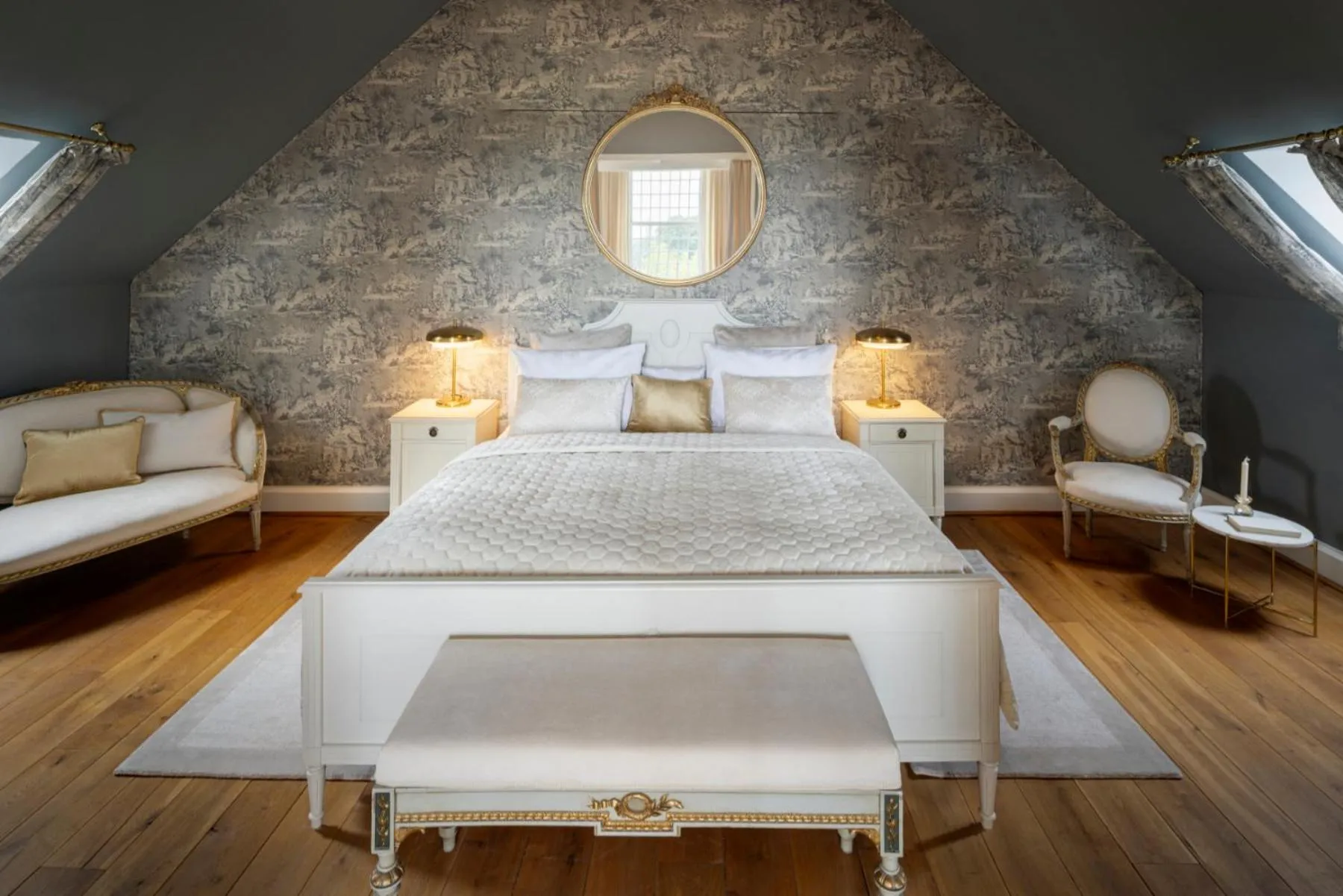 Bedroom, Bed in Schloss Hertefeld & Hertefeldhof