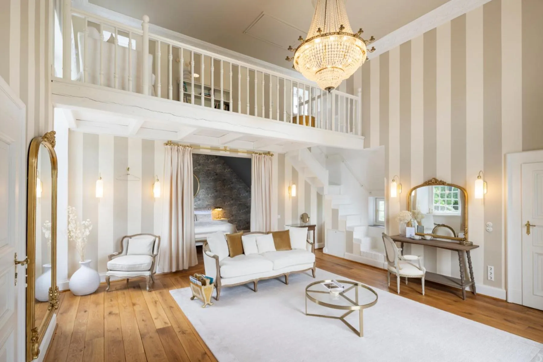 Living room, Bed in Schloss Hertefeld & Hertefeldhof