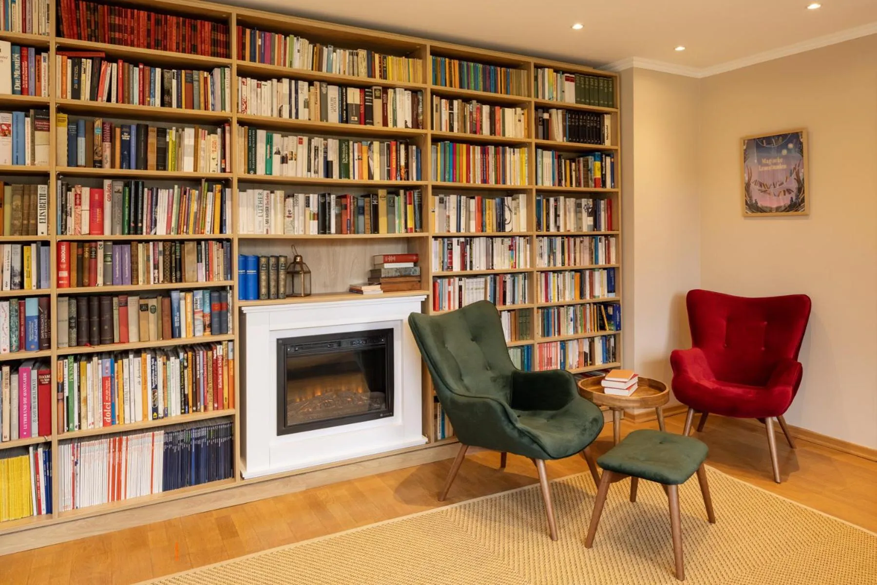 Communal lounge/ TV room in Schloss Hertefeld & Hertefeldhof