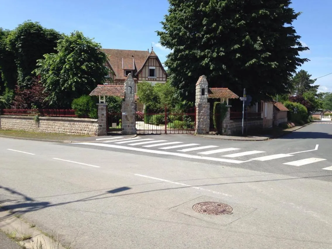 Property building in Roulotte La Verdine