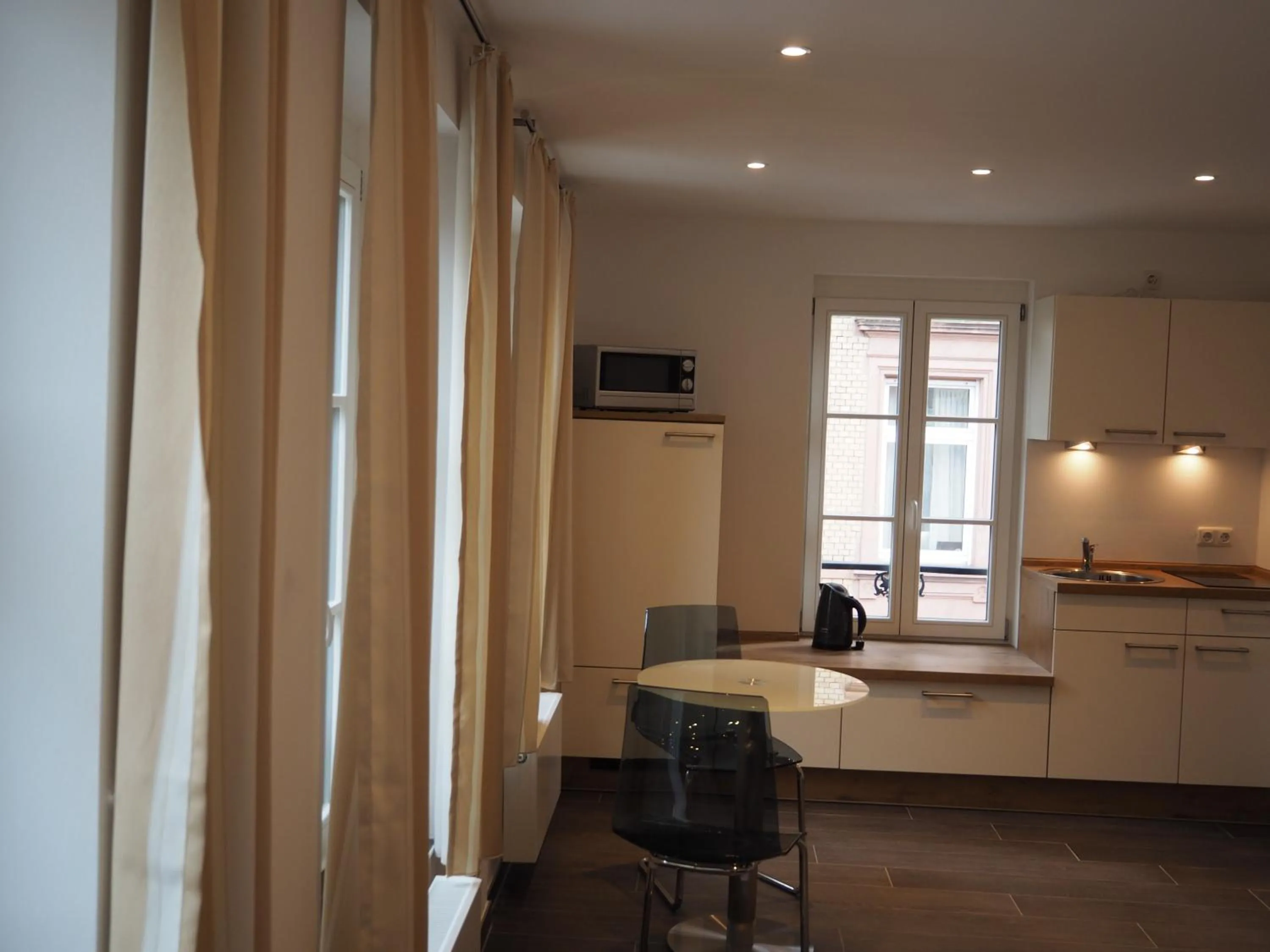 Photo of the whole room in Hotel Havana