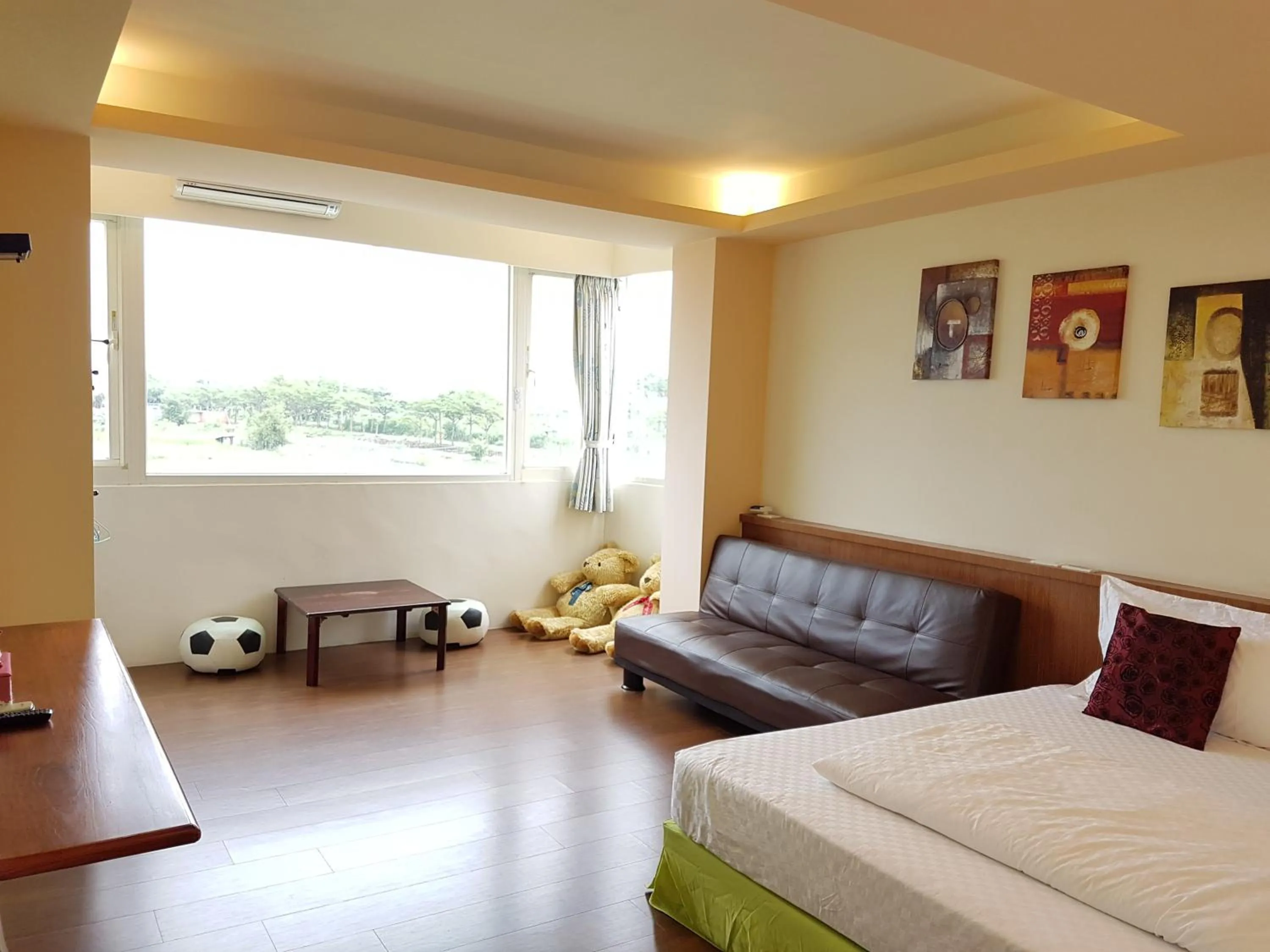 Bed in Water Bird Family