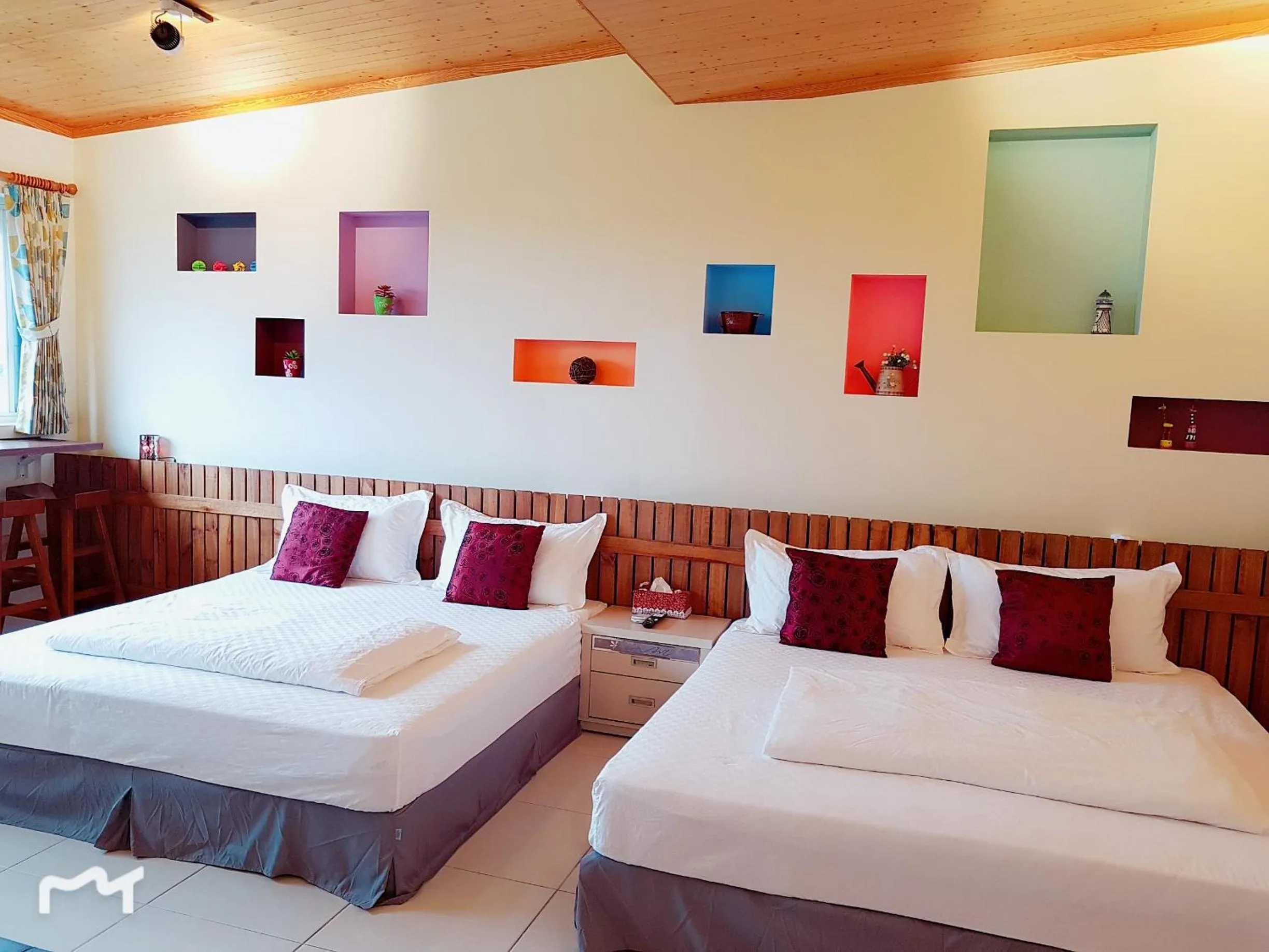 Bed in Water Bird Family