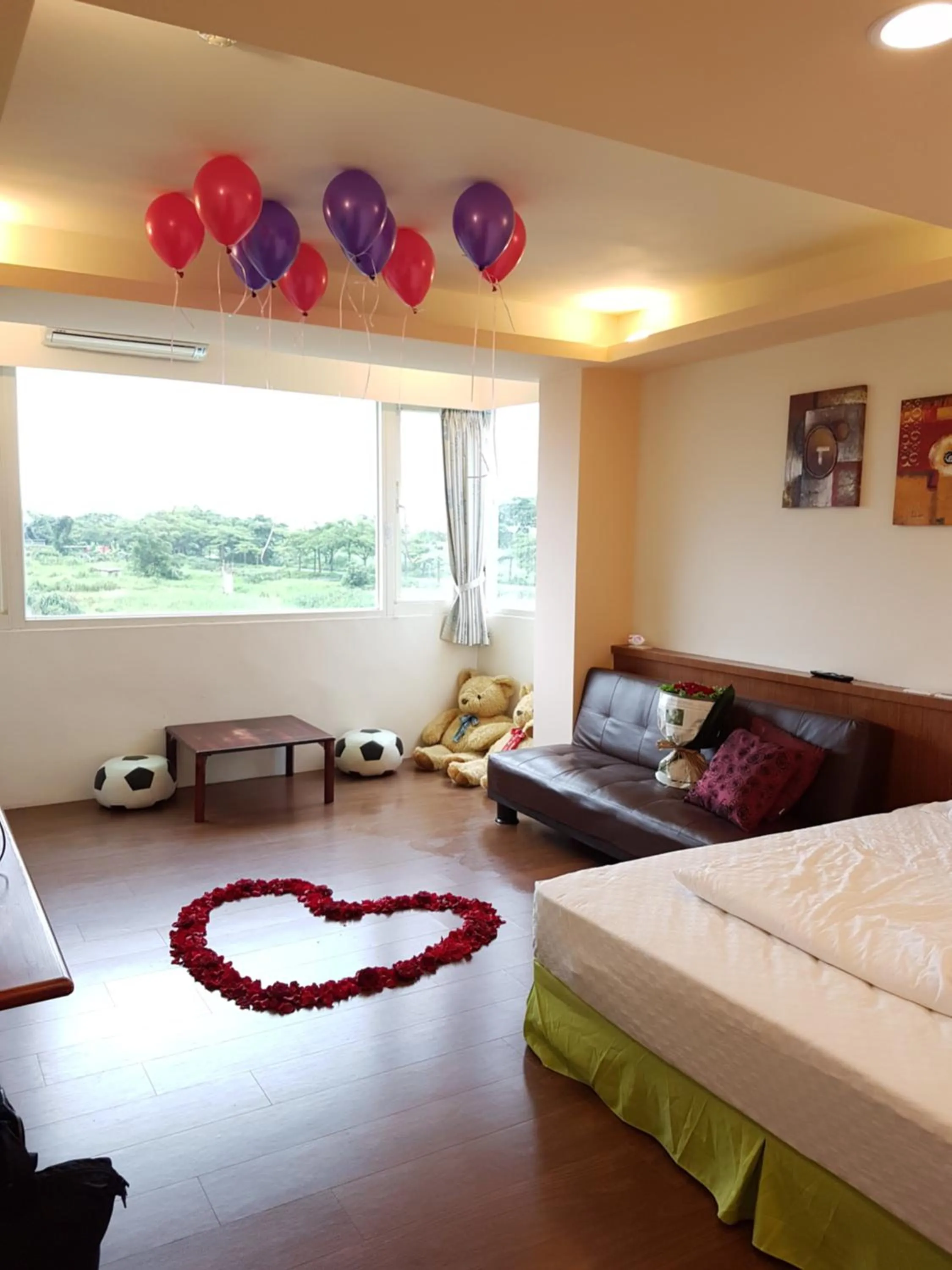 Bed in Water Bird Family