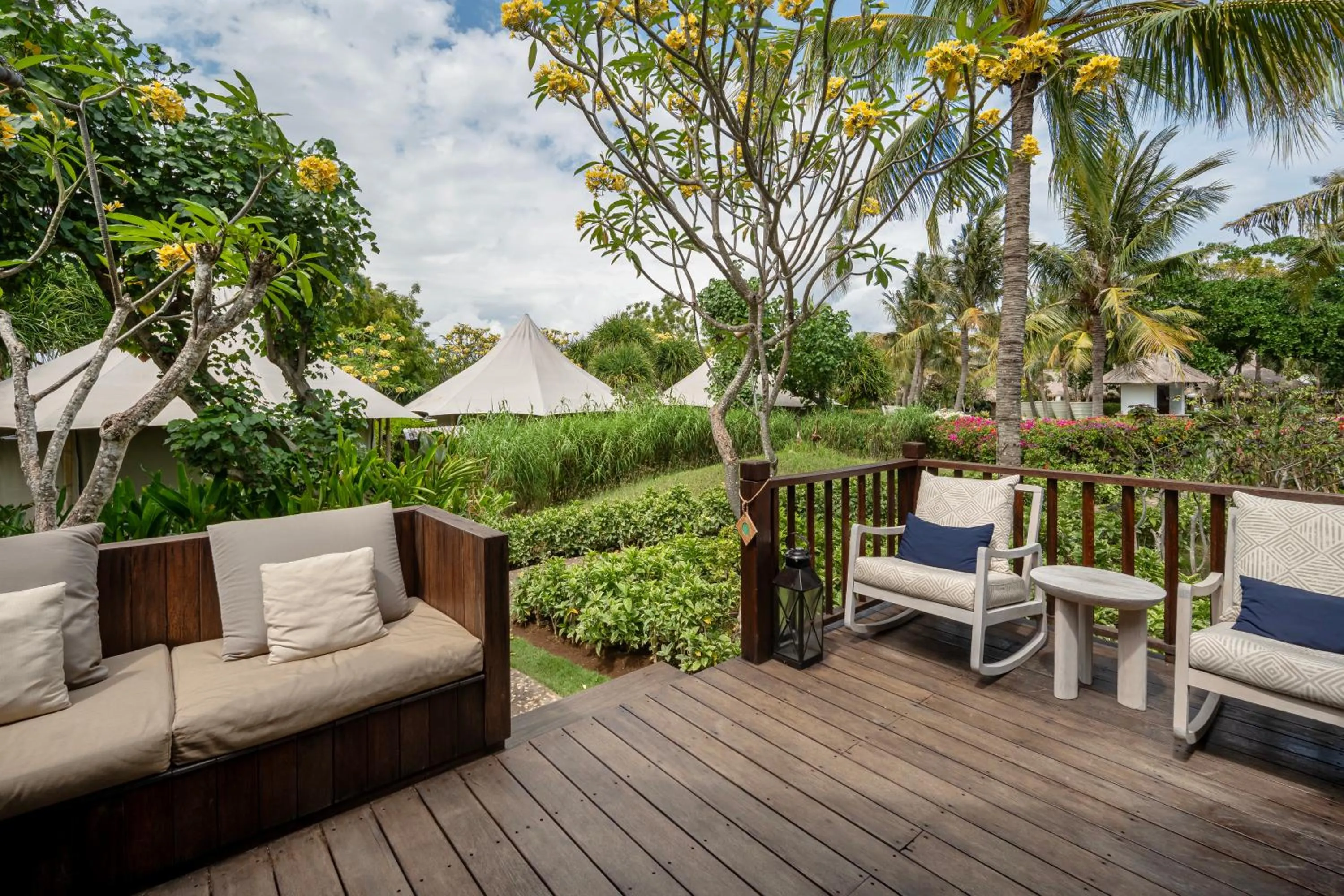 Menjangan Dynasty Resort