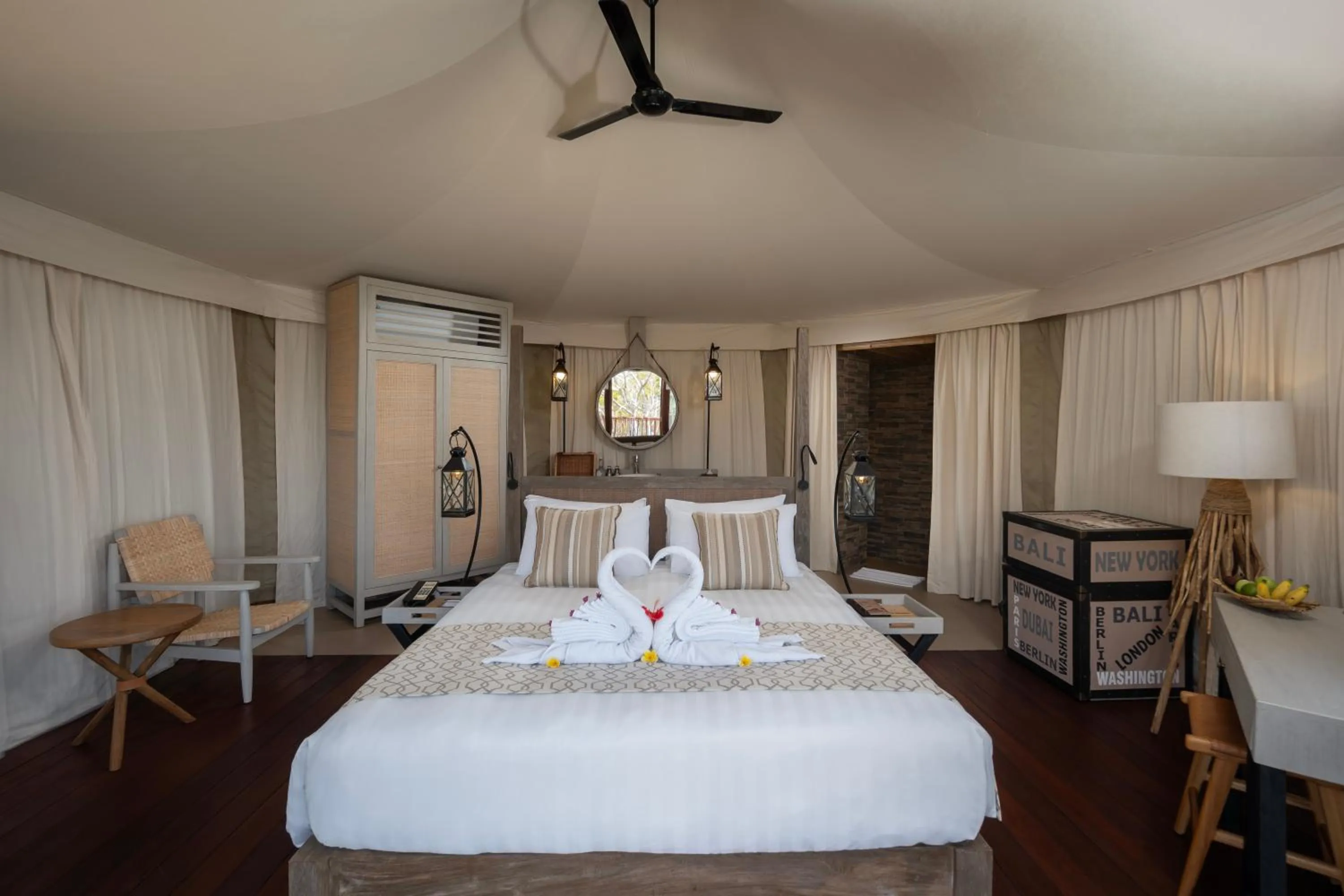 Bed in Menjangan Dynasty Resort