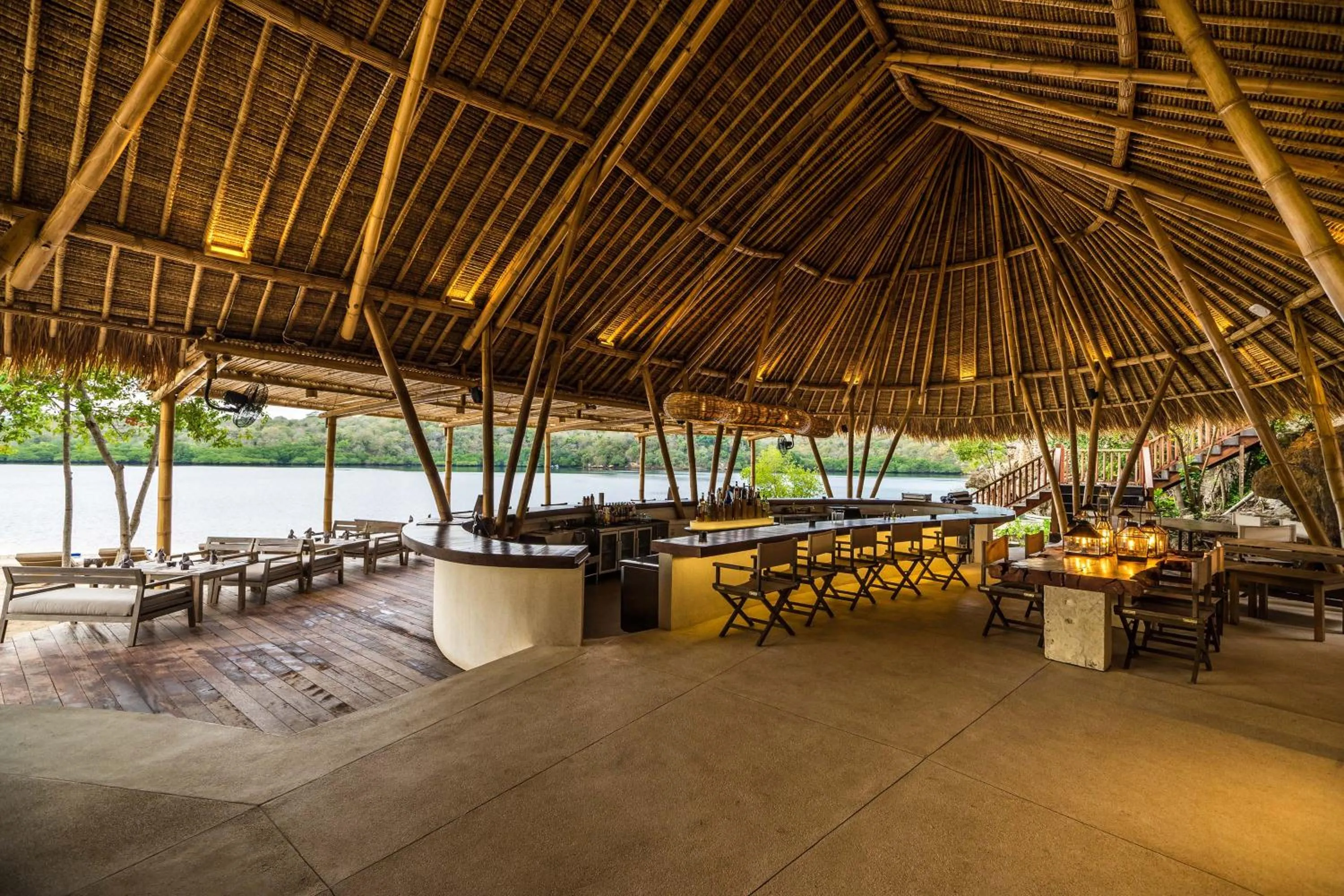 Restaurant/places to eat in Menjangan Dynasty Resort