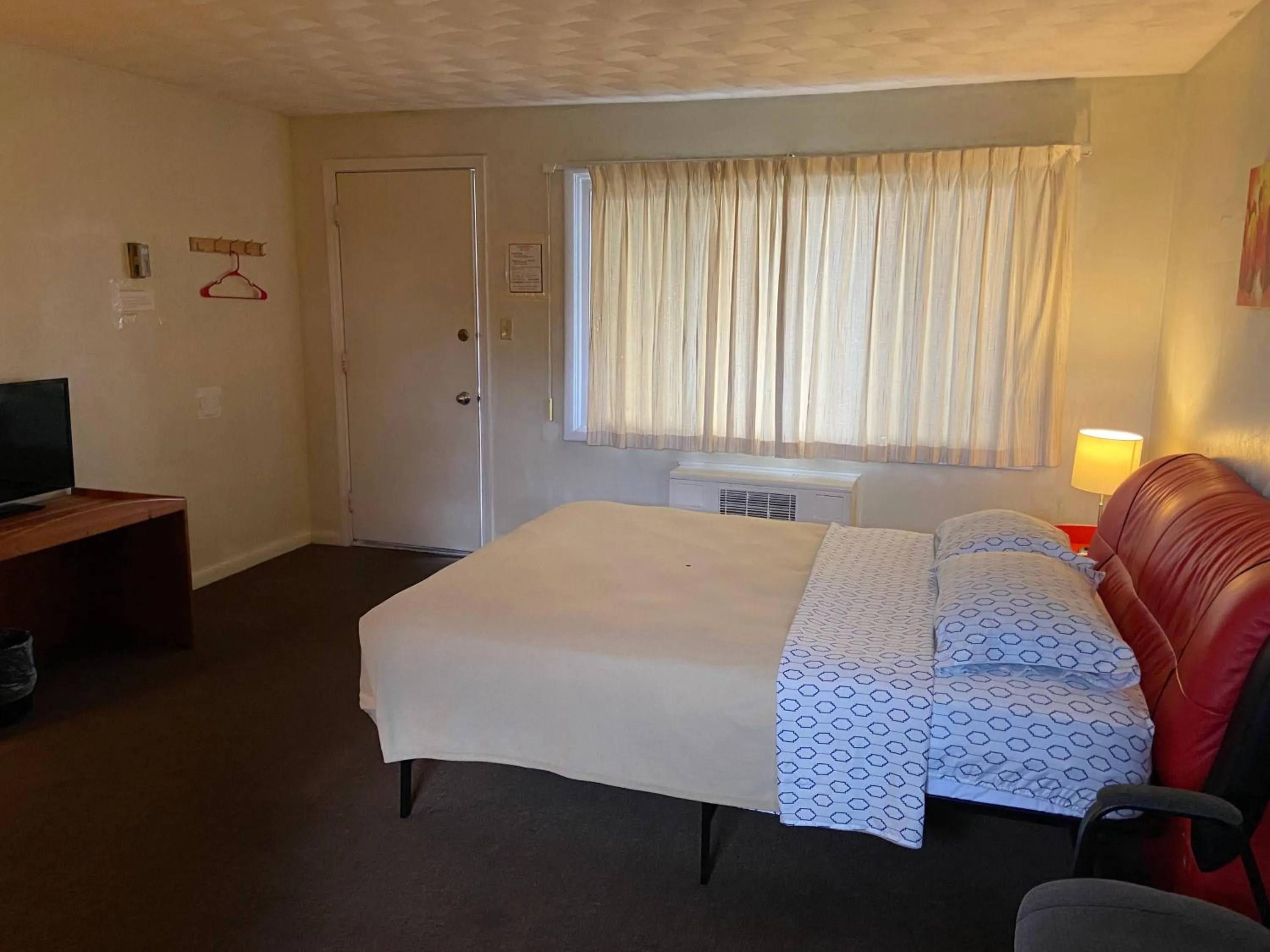 Bed in Driftwood Motel