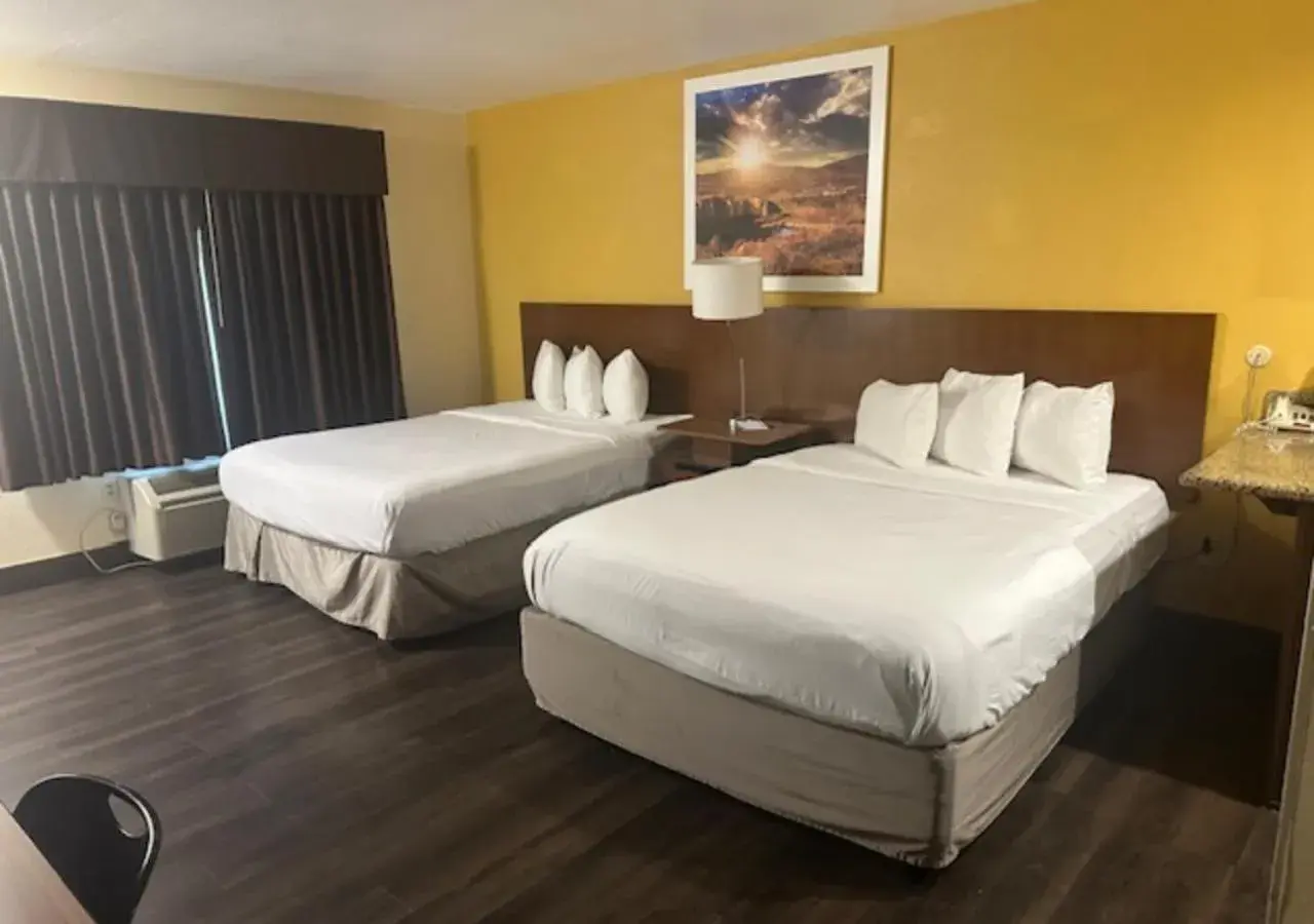 Studio Suite with Two Queen Beds - Non-Smoking in Days Inn by Wyndham Mission Valley-SDSU Studio Suite with Two Queen Beds - Non-Smoking in Days Inn by Wyndham Mission Valley-SDSU