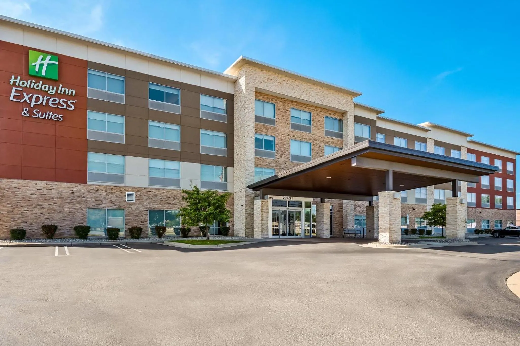 Property building in Holiday Inn Express & Suites - Detroit Northwest - Livonia by IHG