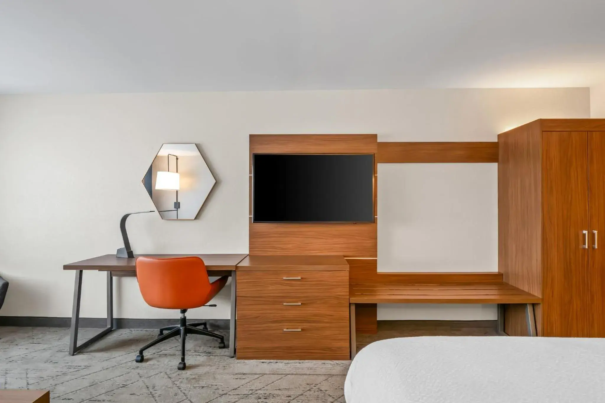 King Suite in Holiday Inn Express & Suites - Detroit Northwest - Livonia by IHG King Suite in Holiday Inn Express & Suites - Detroit Northwest - Livonia by IHG