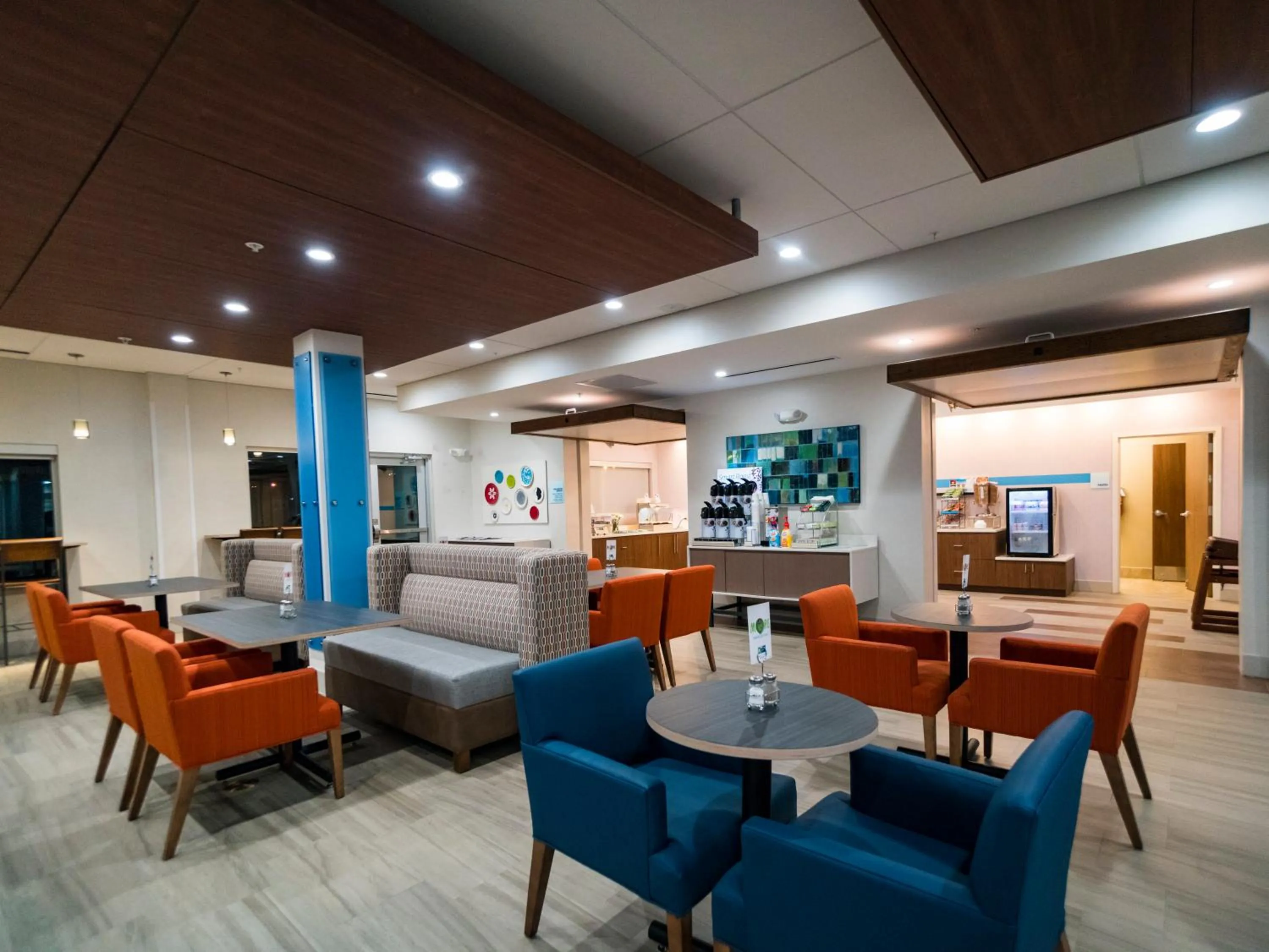 Breakfast in Holiday Inn Express & Suites - Southaven Central - Memphis by IHG