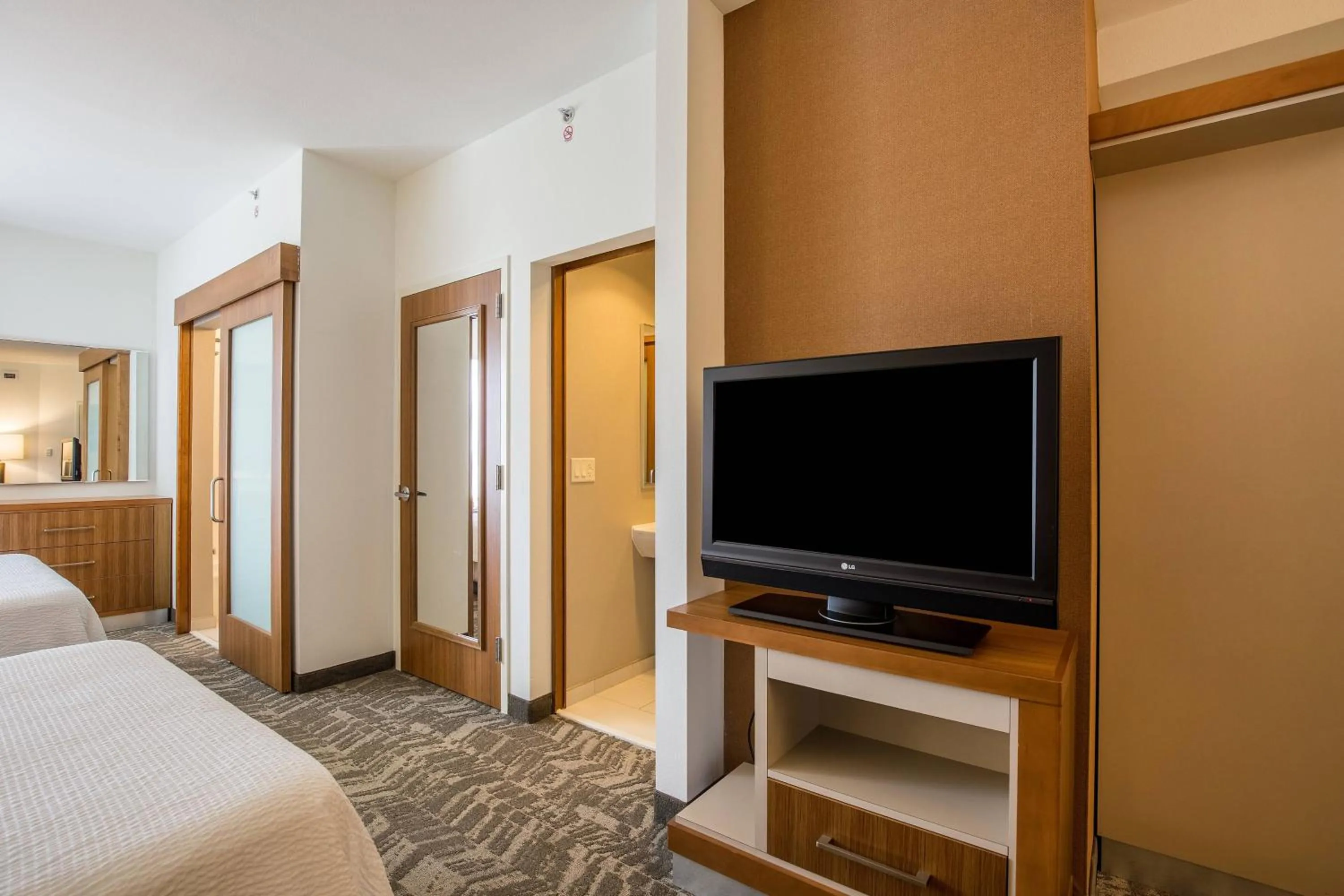 Photo of the whole room, Bed in SpringHill Suites by Marriott Houston Rosenberg