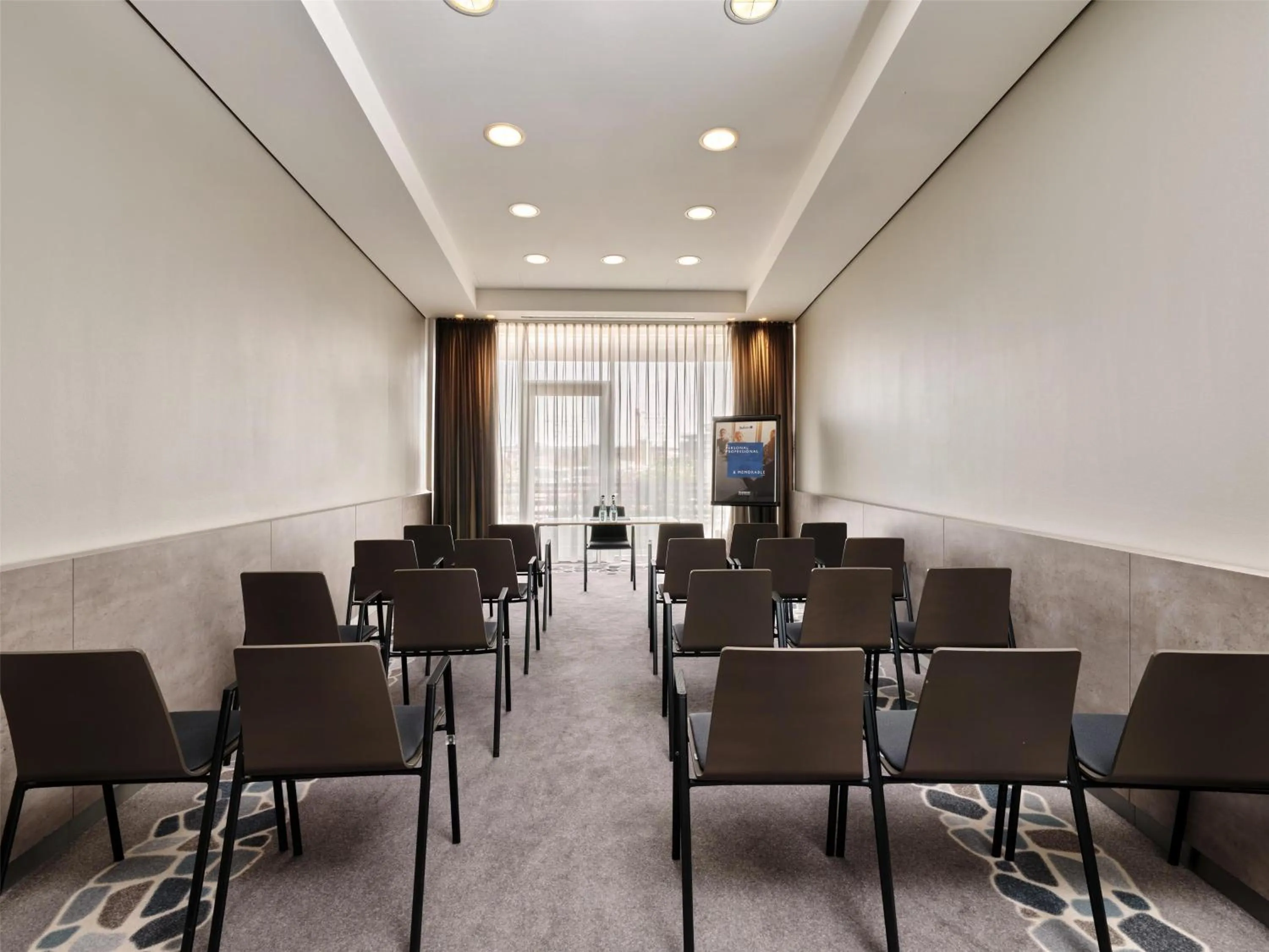 Meeting/conference room in Radisson Blu Hotel, Hamburg Airport