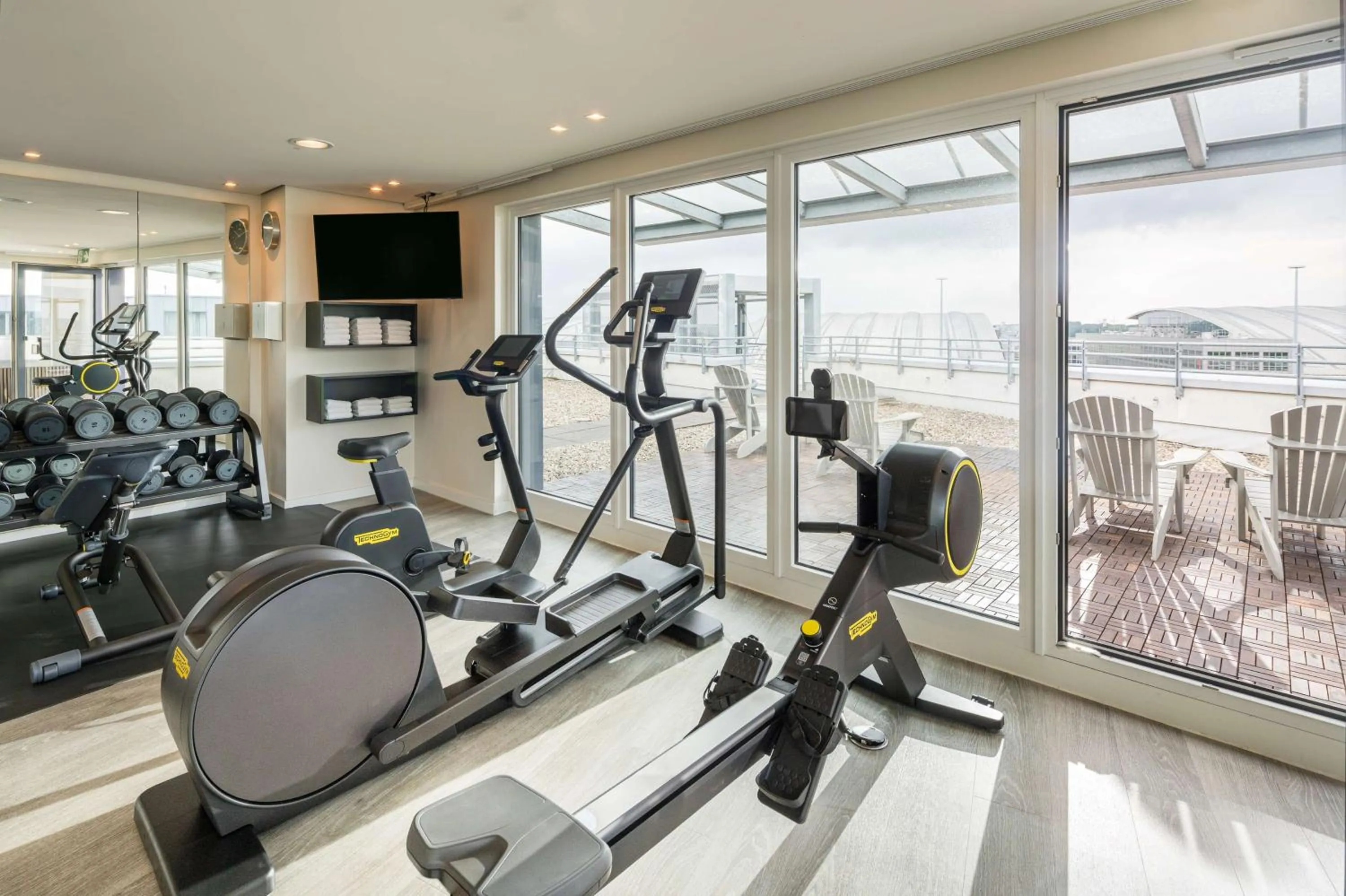 Fitness centre/facilities in Radisson Blu Hotel, Hamburg Airport
