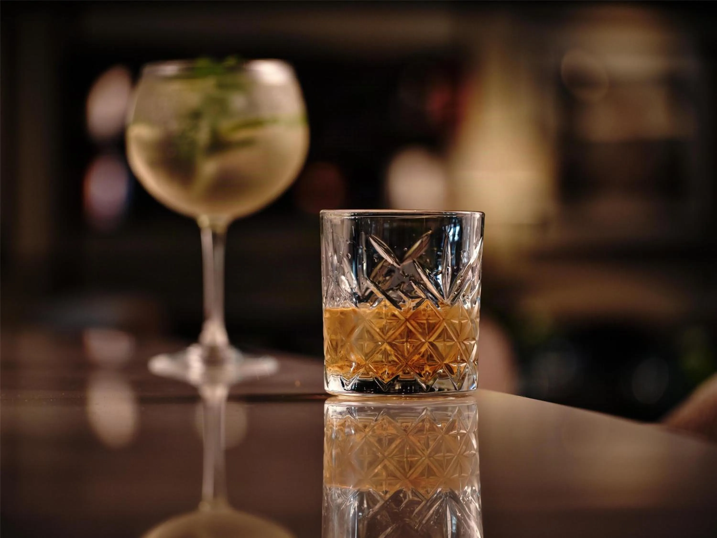 Lounge or bar in Radisson Blu Hotel, Hamburg Airport