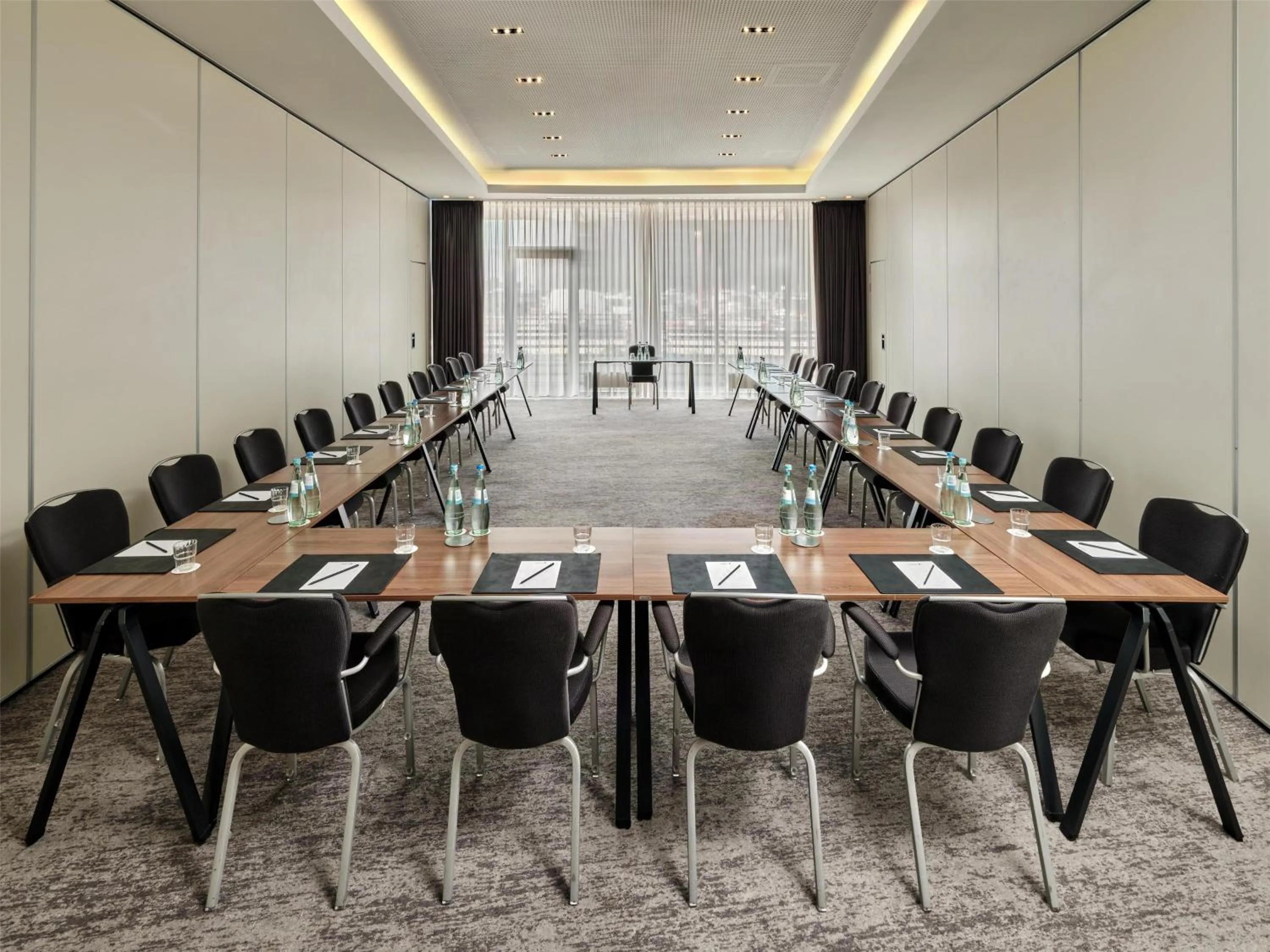 Meeting/conference room in Radisson Blu Hotel, Hamburg Airport