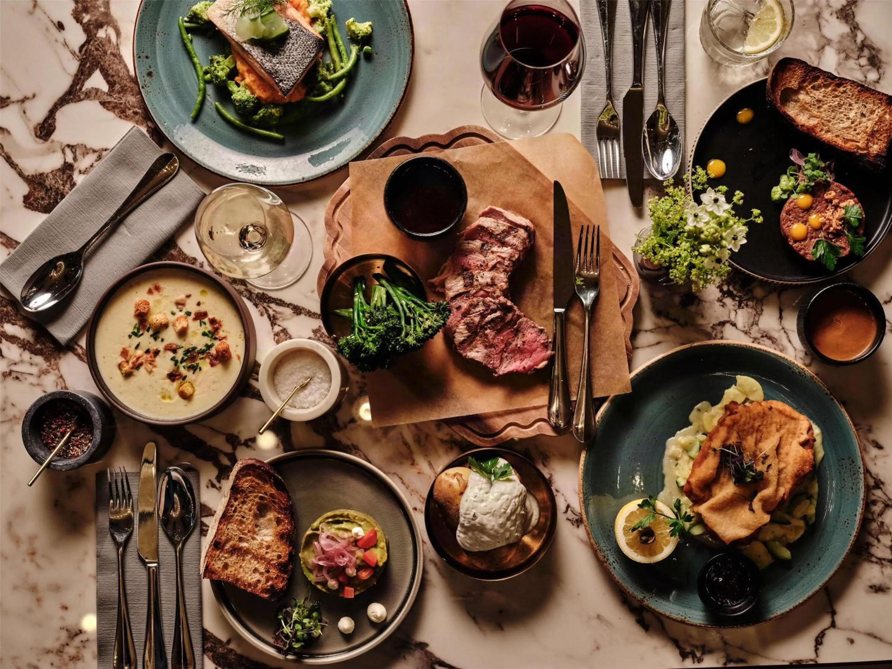 Restaurant/places to eat in Radisson Blu Hotel, Hamburg Airport