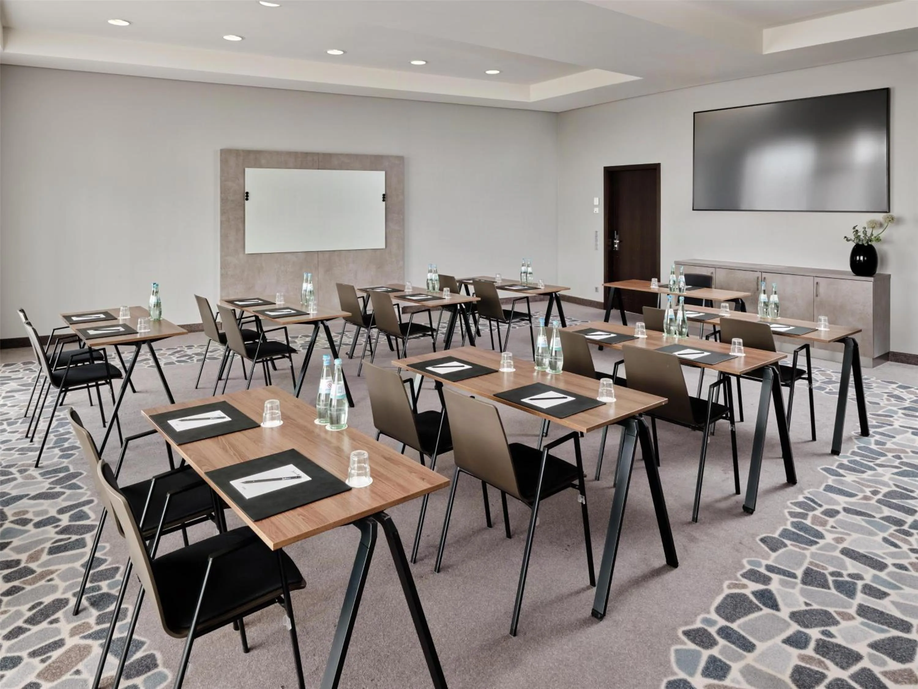 Meeting/conference room in Radisson Blu Hotel, Hamburg Airport