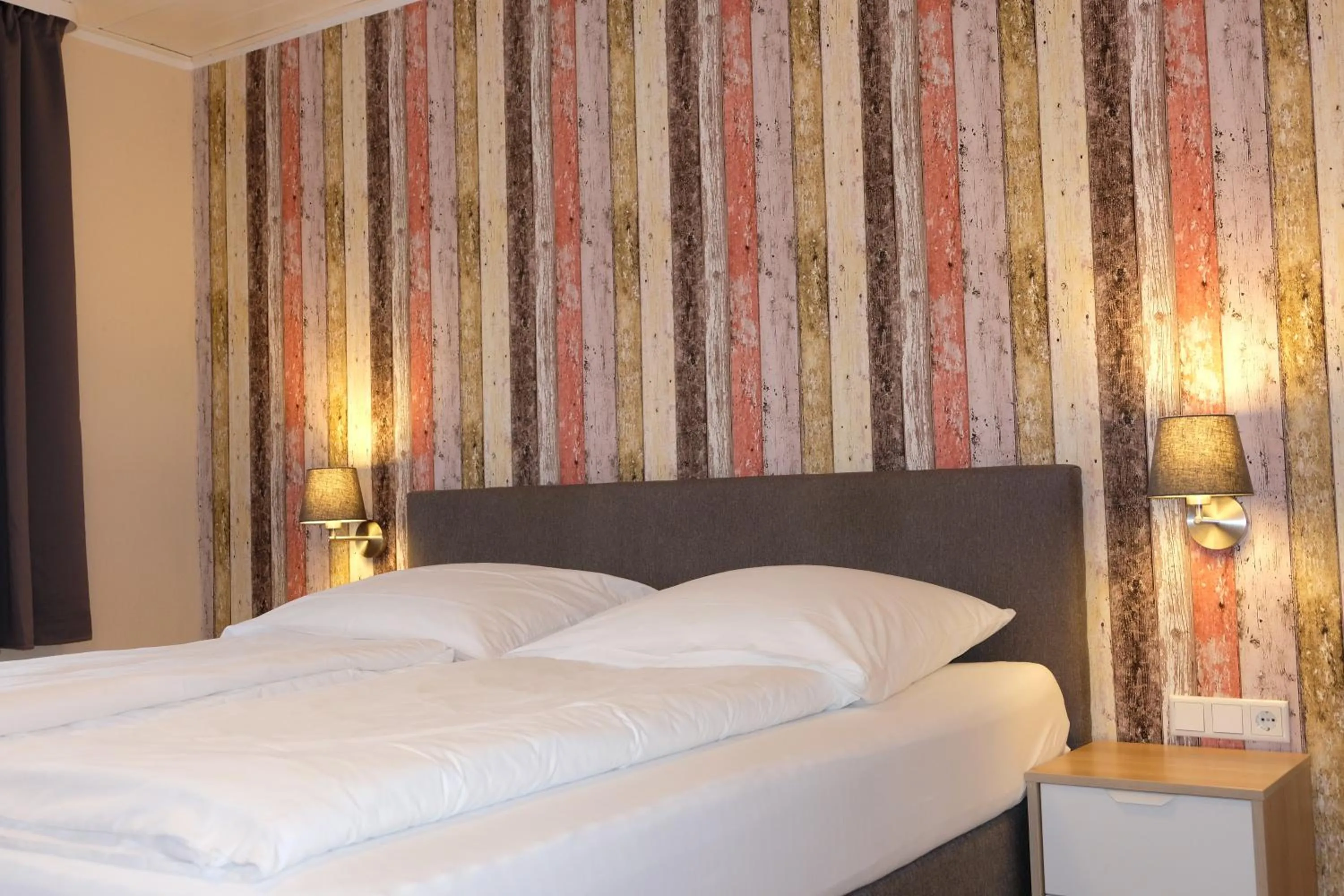 Photo of the whole room, Bed in Zum Weissen Lamm