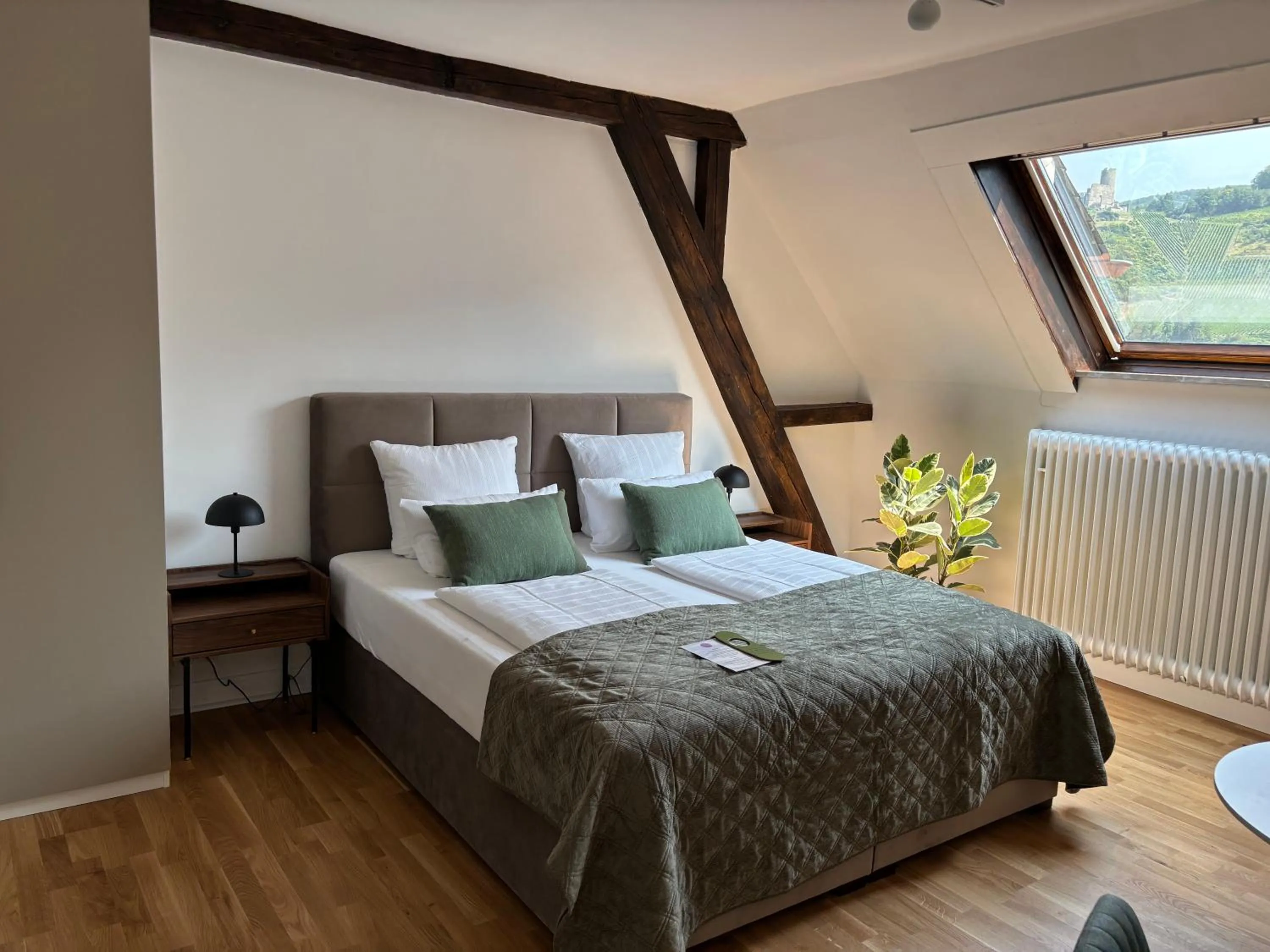 Bed in Burgblickhotel