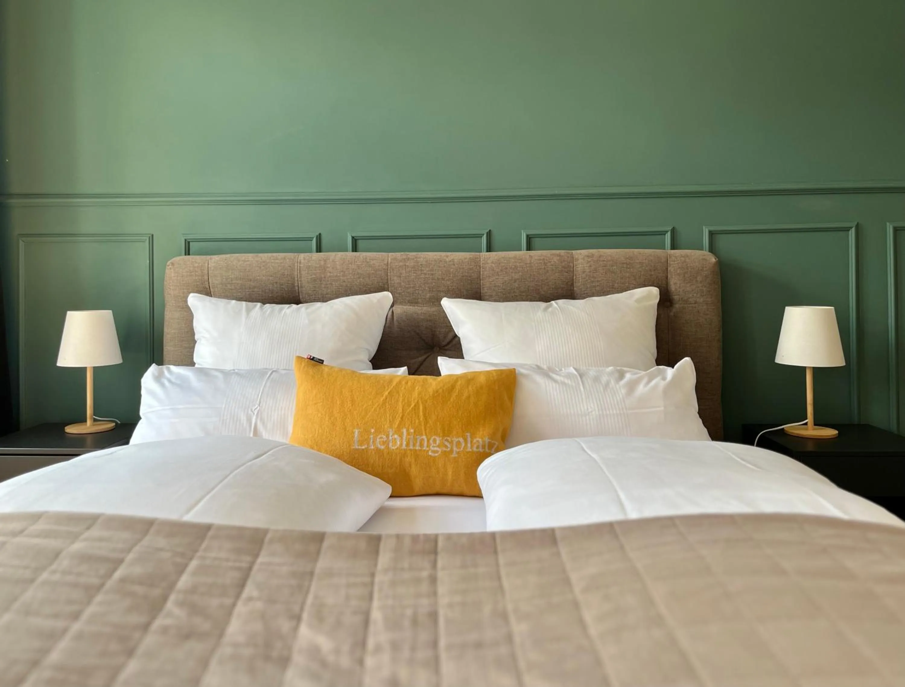 Bed in Burgblickhotel