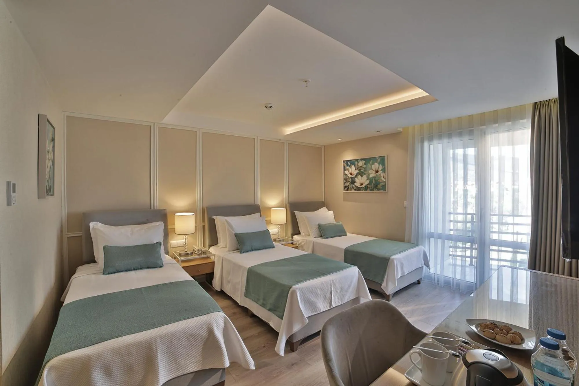 Photo of the whole room, Bed in Rawda Resort Hotel Altinoluk