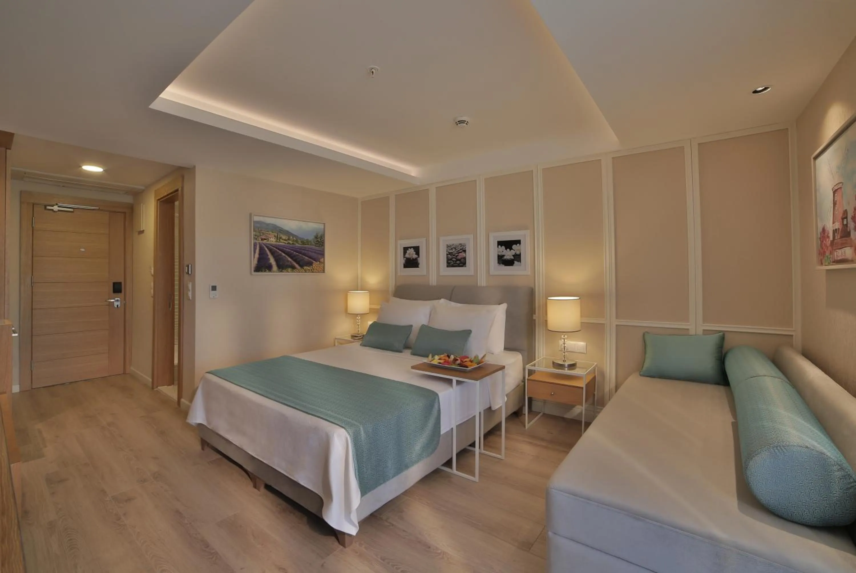 Photo of the whole room, Bed in Rawda Resort Hotel Altinoluk