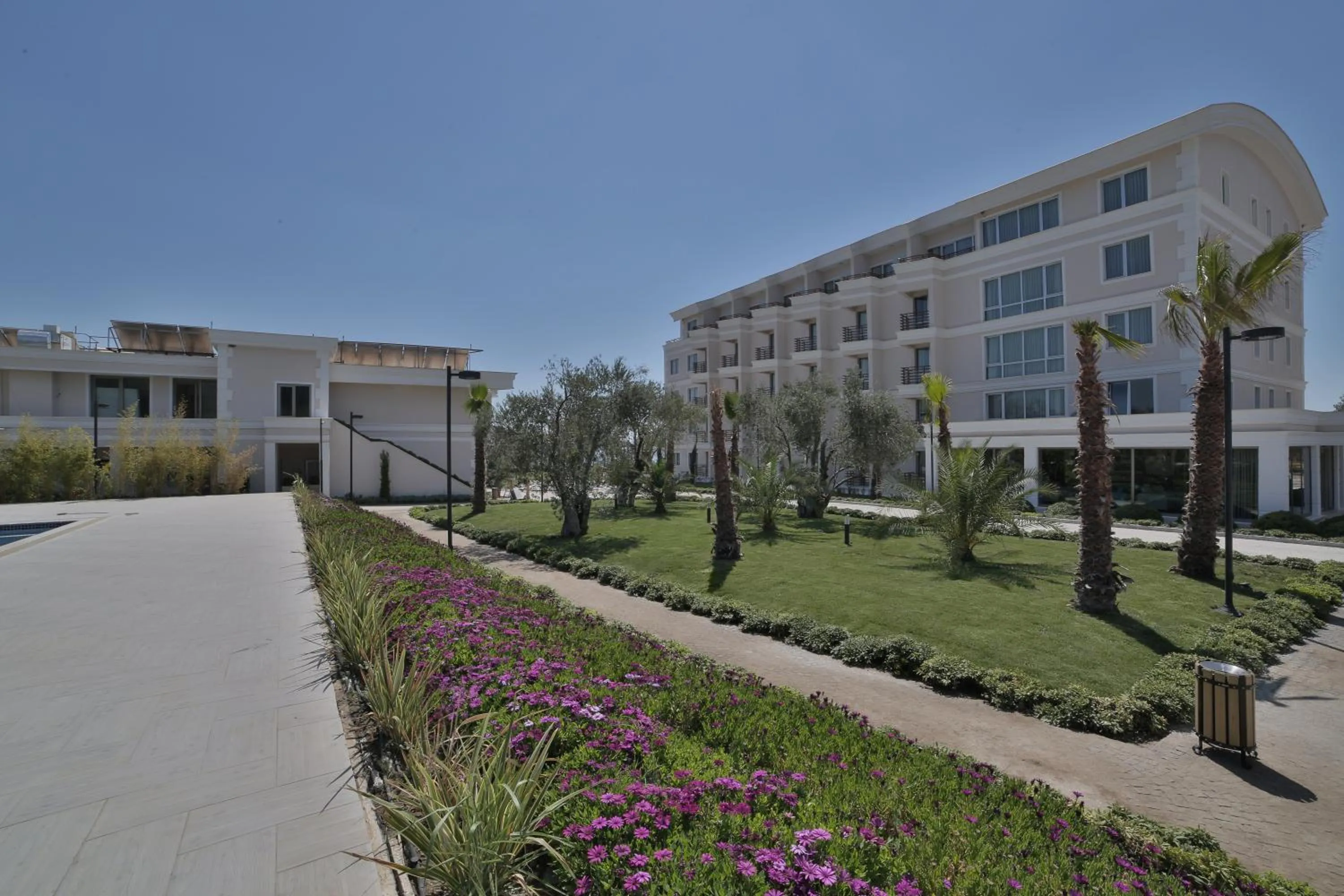 Property building in Rawda Resort Hotel Altinoluk