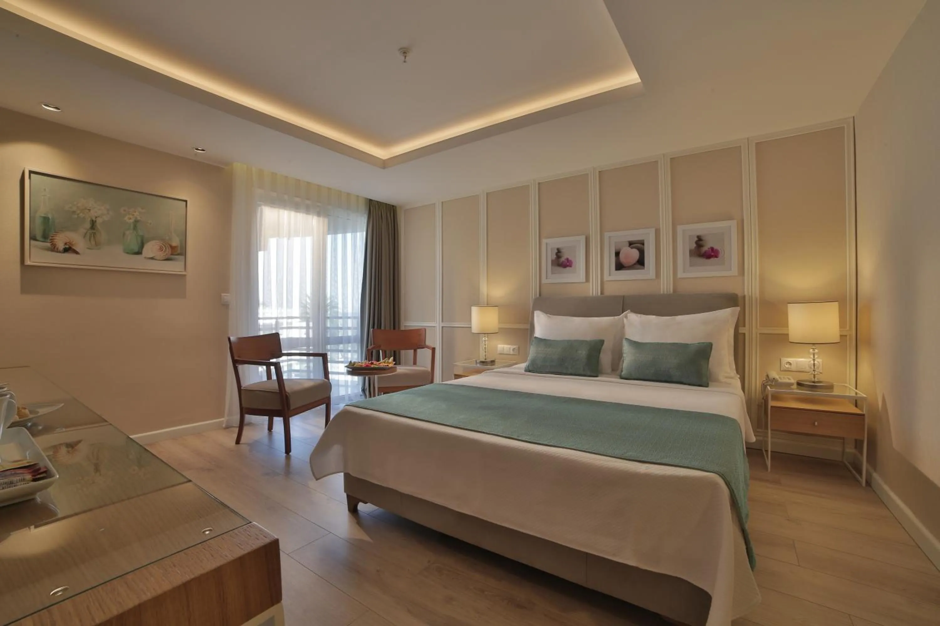 Photo of the whole room, Bed in Rawda Resort Hotel Altinoluk