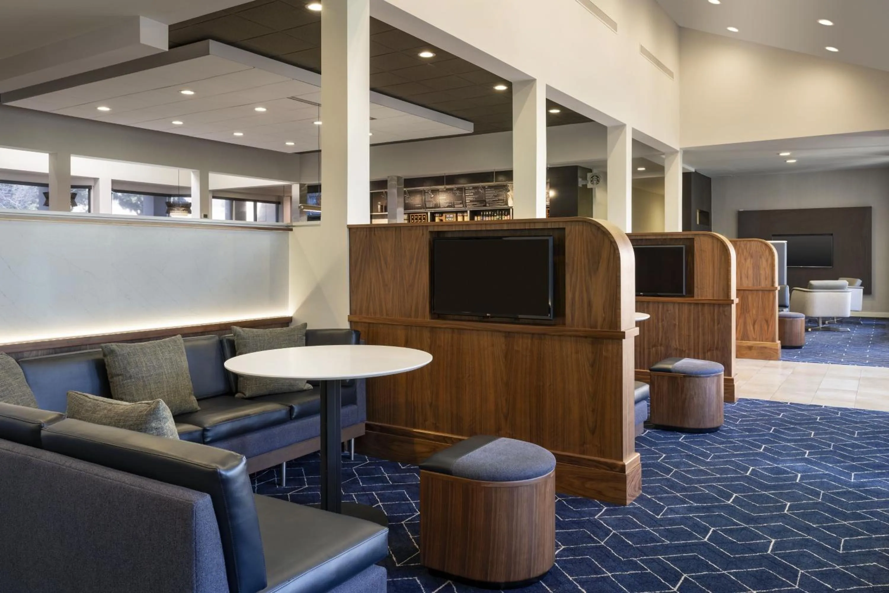 Lobby or reception in Courtyard by Marriott San Mateo Foster City