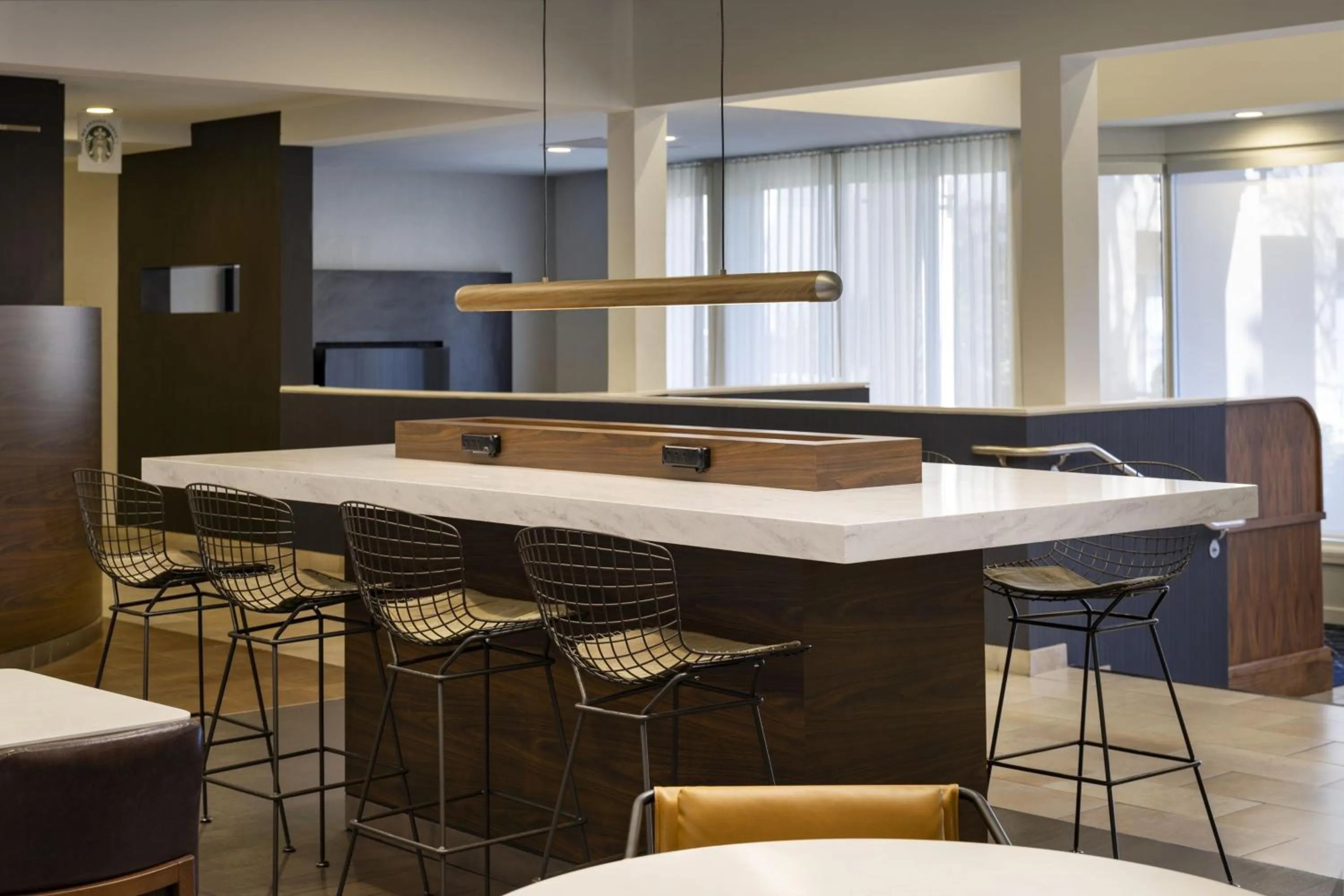 Restaurant/places to eat in Courtyard by Marriott San Mateo Foster City