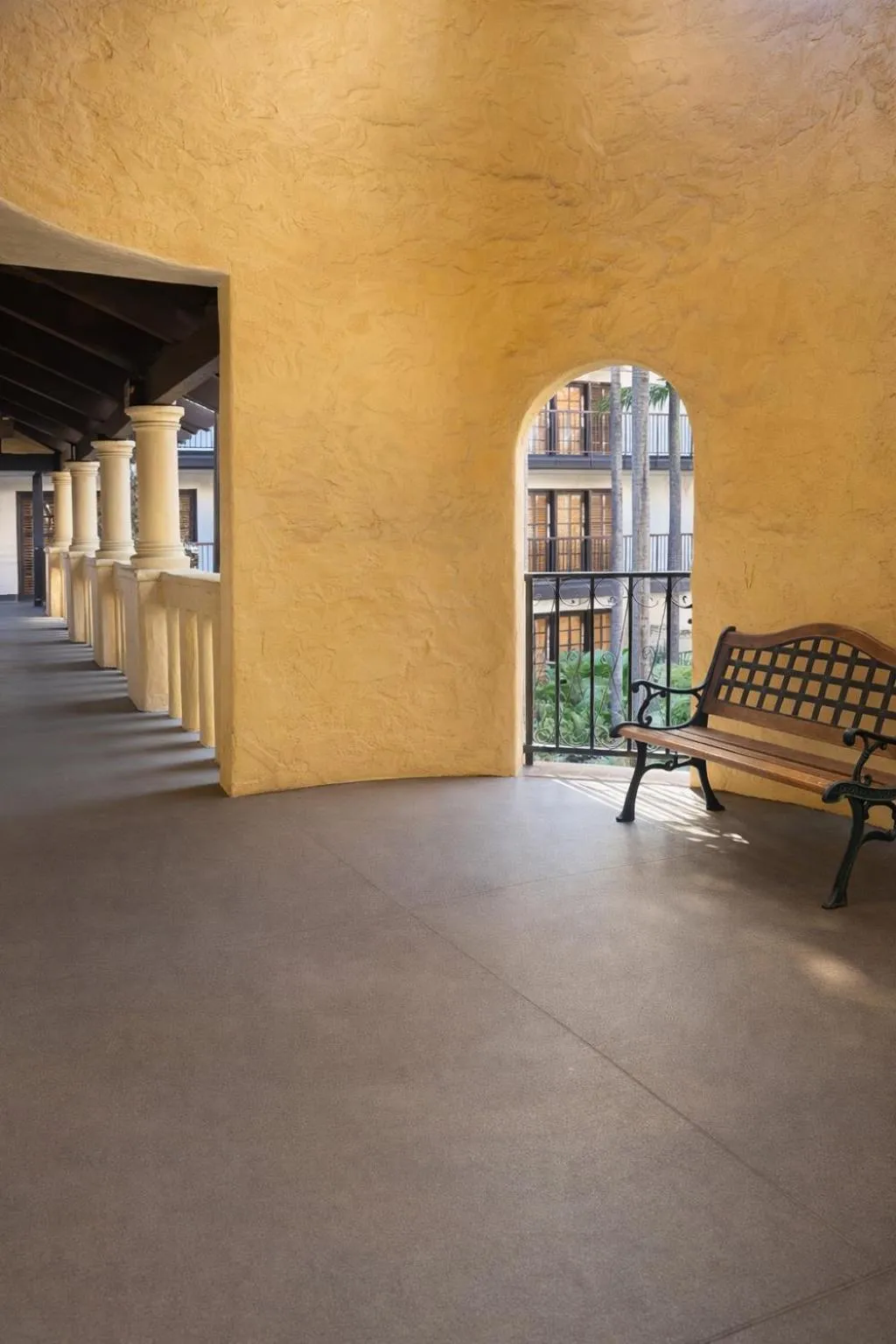 Seating area in The Buena Park Grand Hotel & Suites