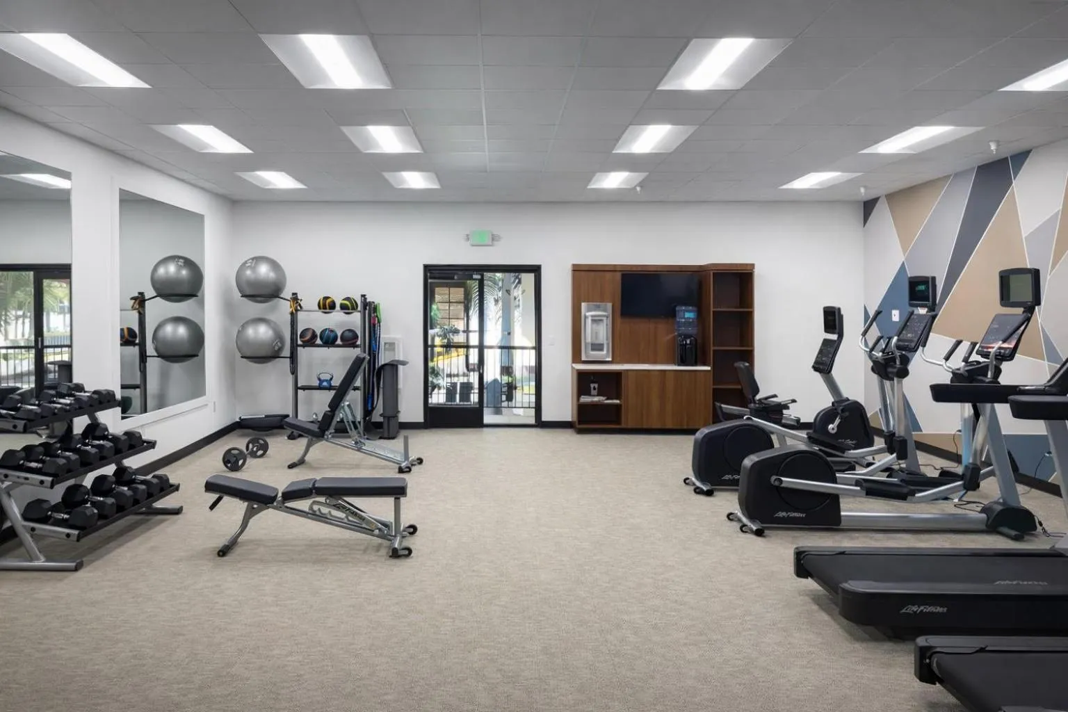 Fitness centre/facilities in The Buena Park Grand Hotel & Suites