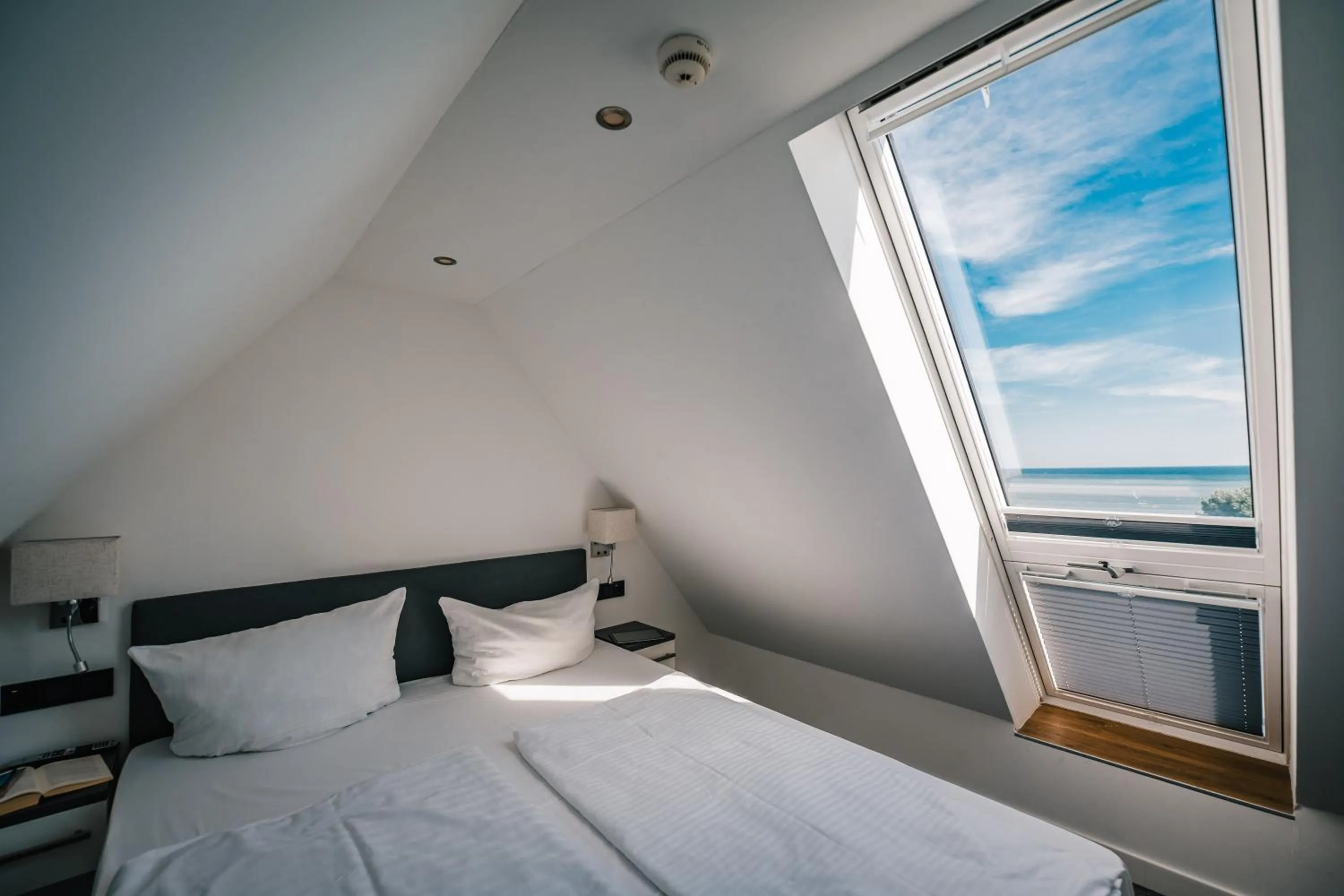 Bedroom, Bed in Hotel Königslinie