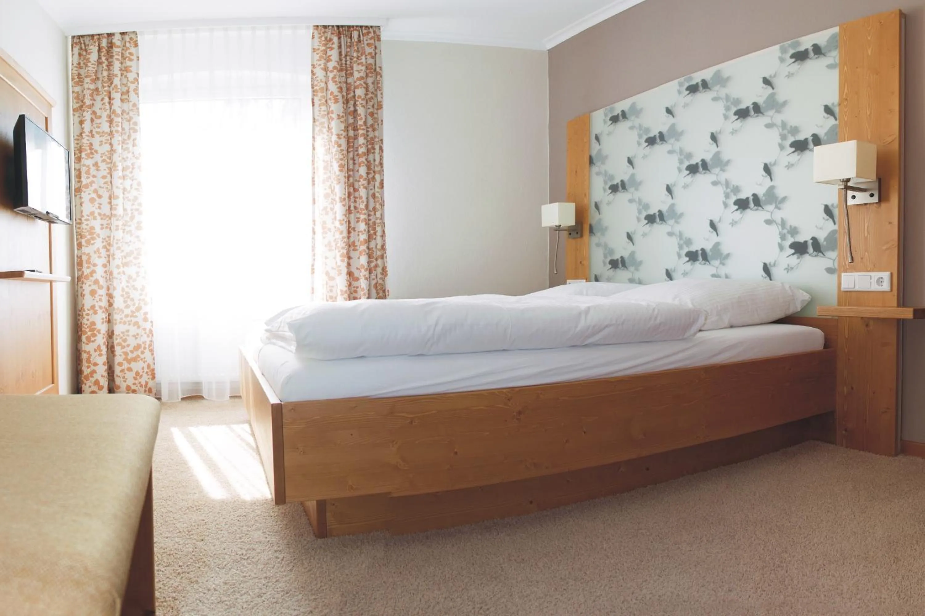 Day, Bed in Hotel Bellevue