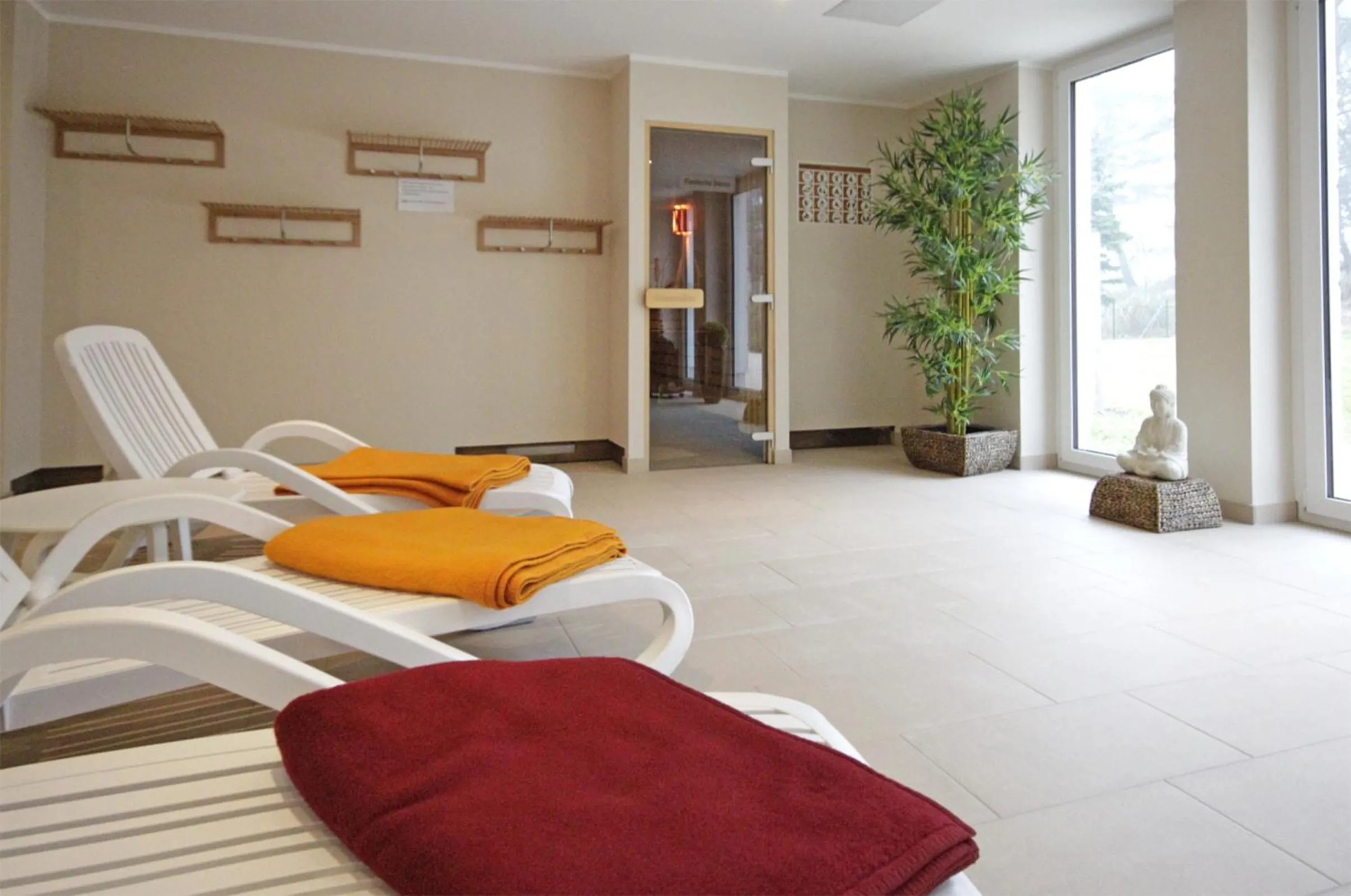 Swimming pool, Bed in Haus Meeresblick - Ferienwohnung Fischerhüs (Ref. 138713)