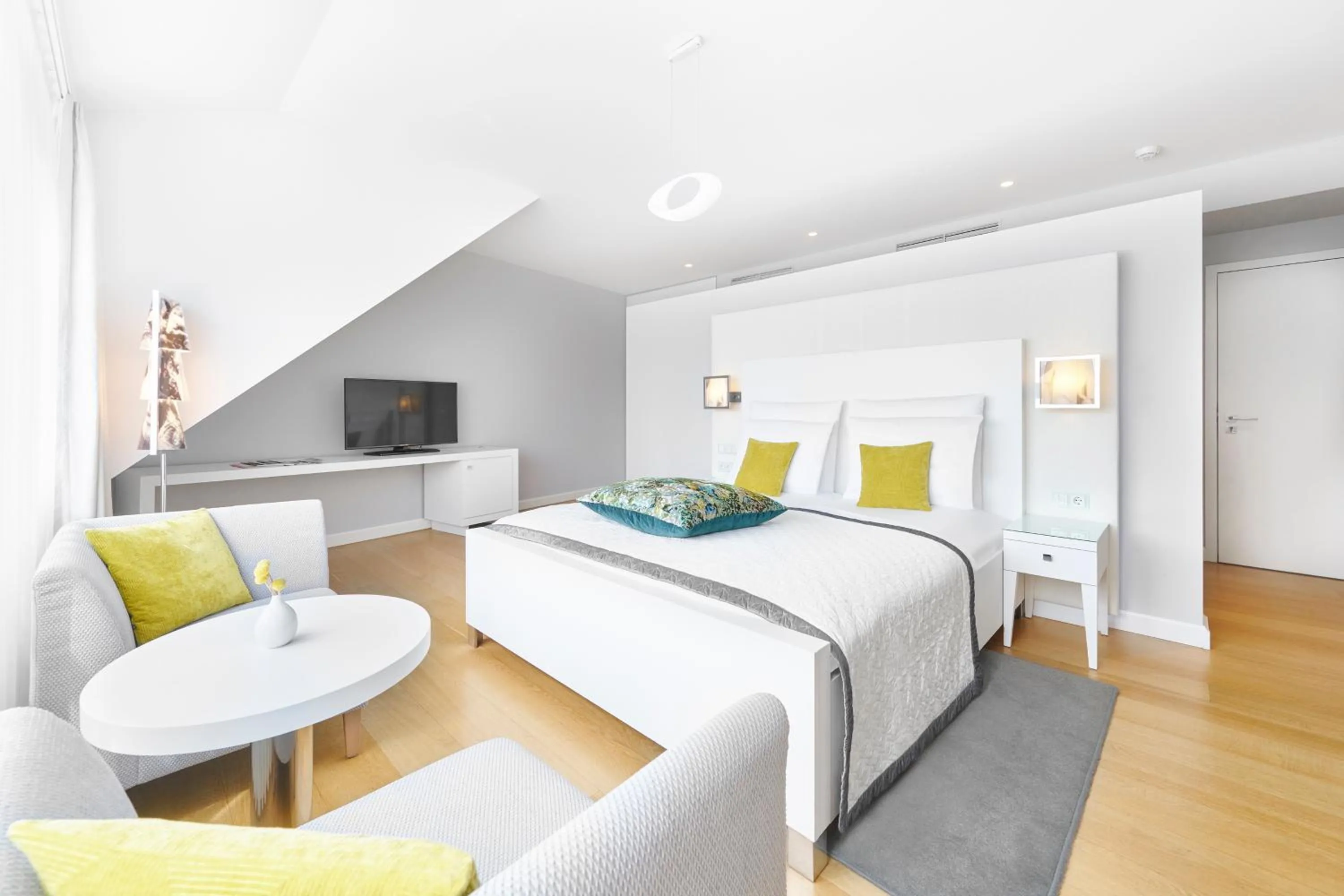 Photo of the whole room, Bed in Hotel Ketschauer Hof