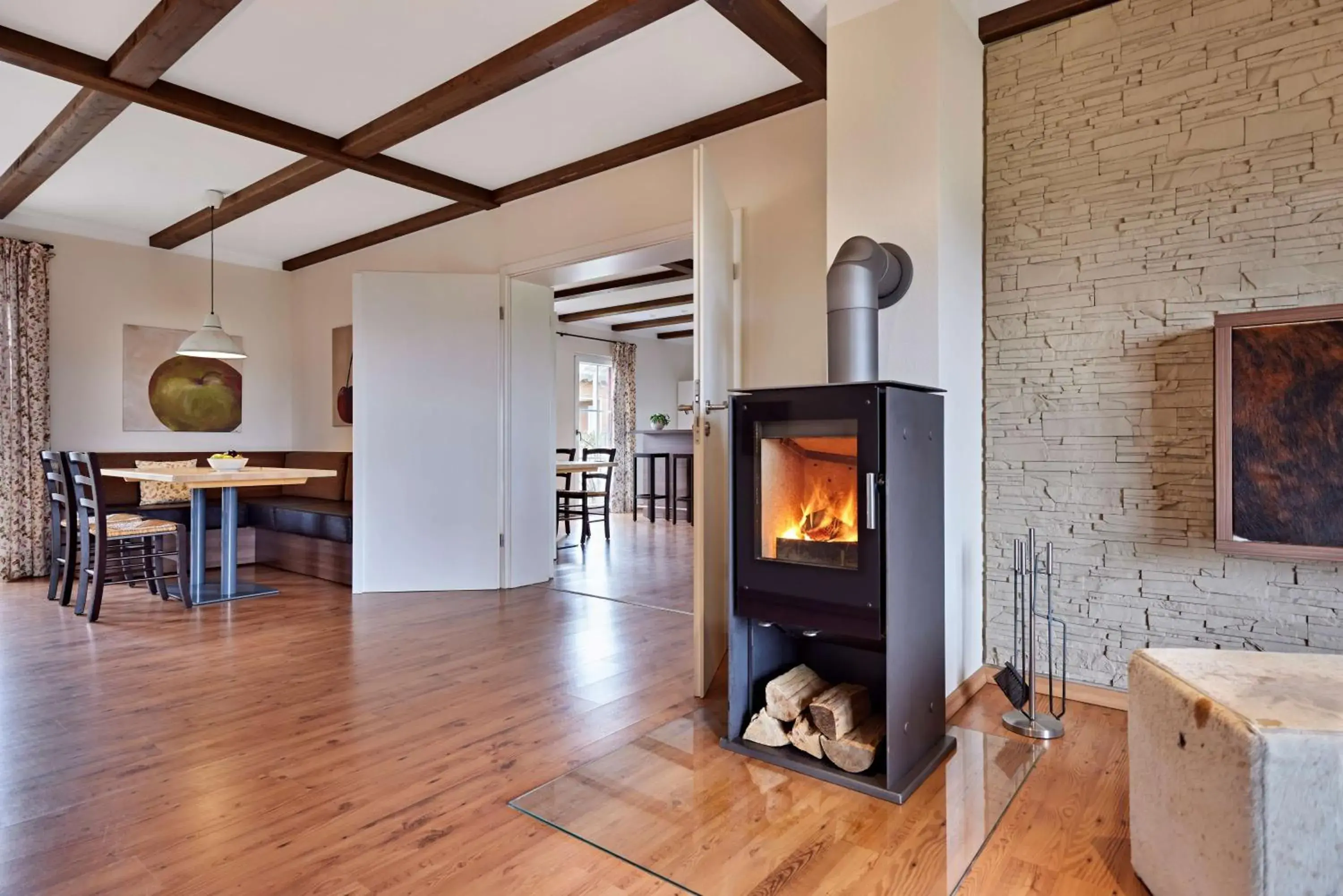 Three-Bedroom Connecting Deluxe Villa in Nürburgring Ferienpark Three-Bedroom Connecting Deluxe Villa in Nürburgring Ferienpark