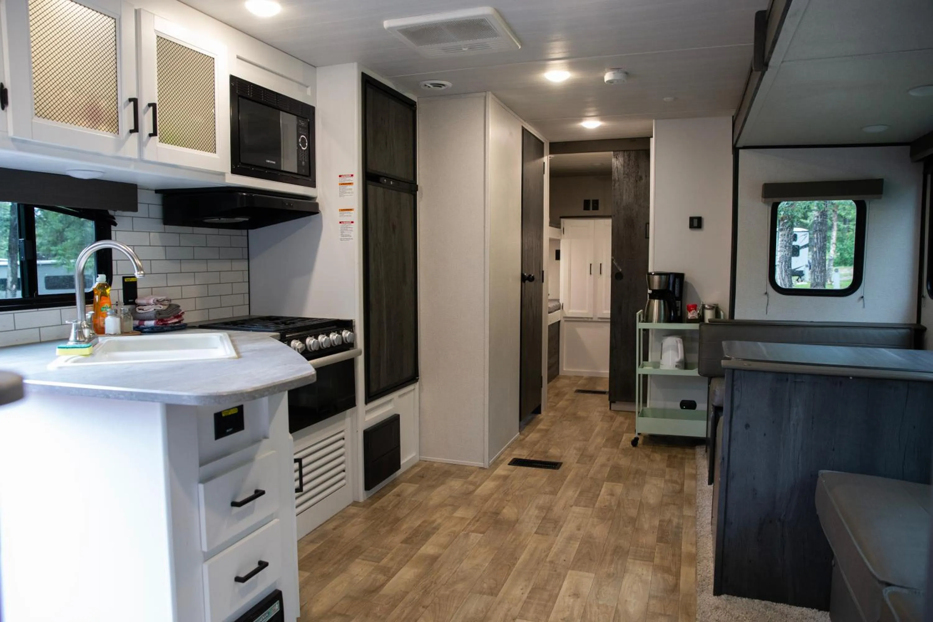 Kitchen or kitchenette in Jasper Gates Resort