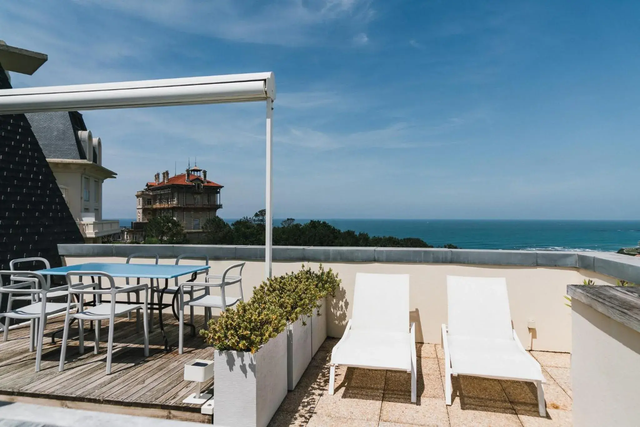 APPARTEMENT PISCINE TERRASSE 1 MIN PLAGE et GOLF APPARTEMENT PISCINE TERRASSE 1 MIN PLAGE et GOLF